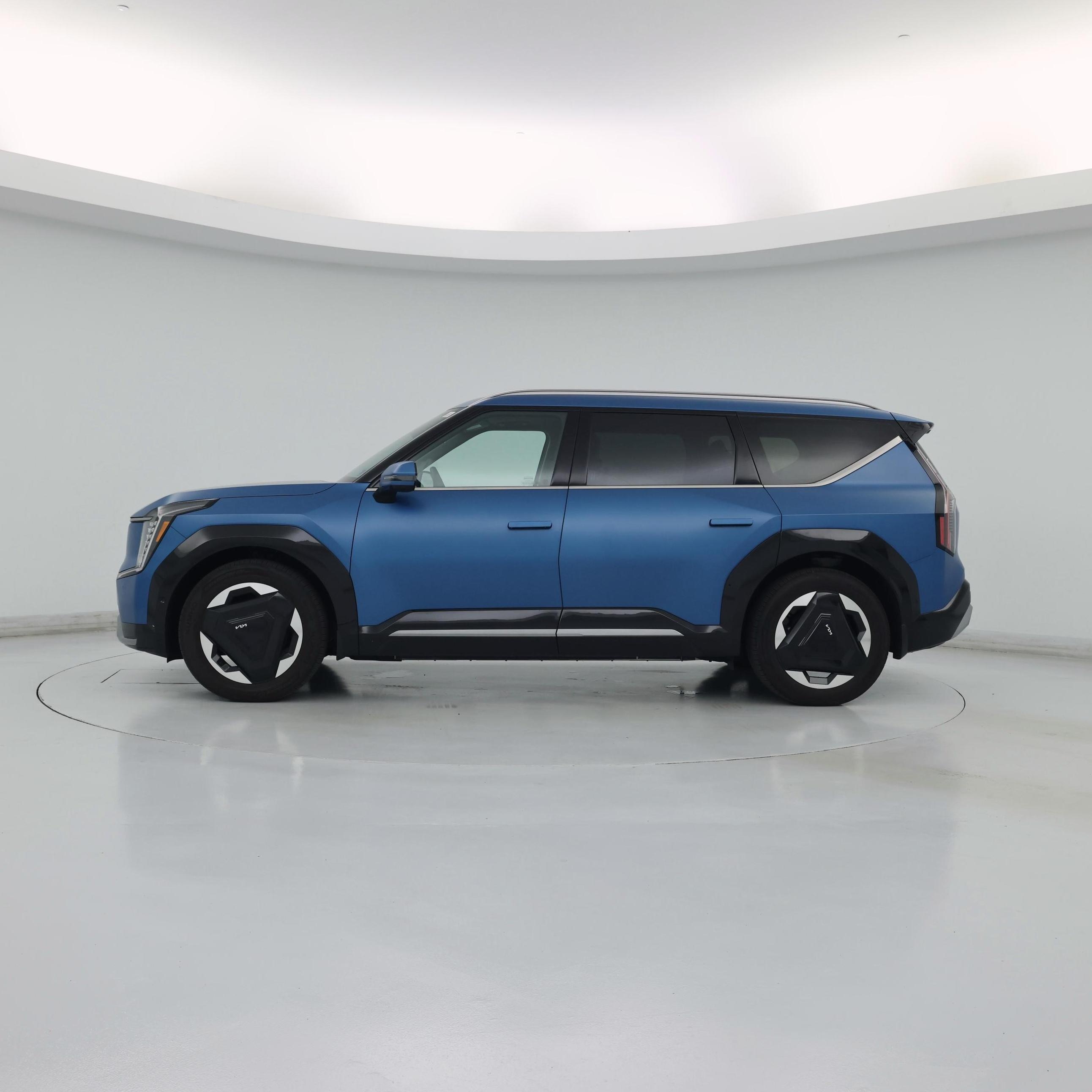 Thumbnail: 2024 Kia EV9 - 3