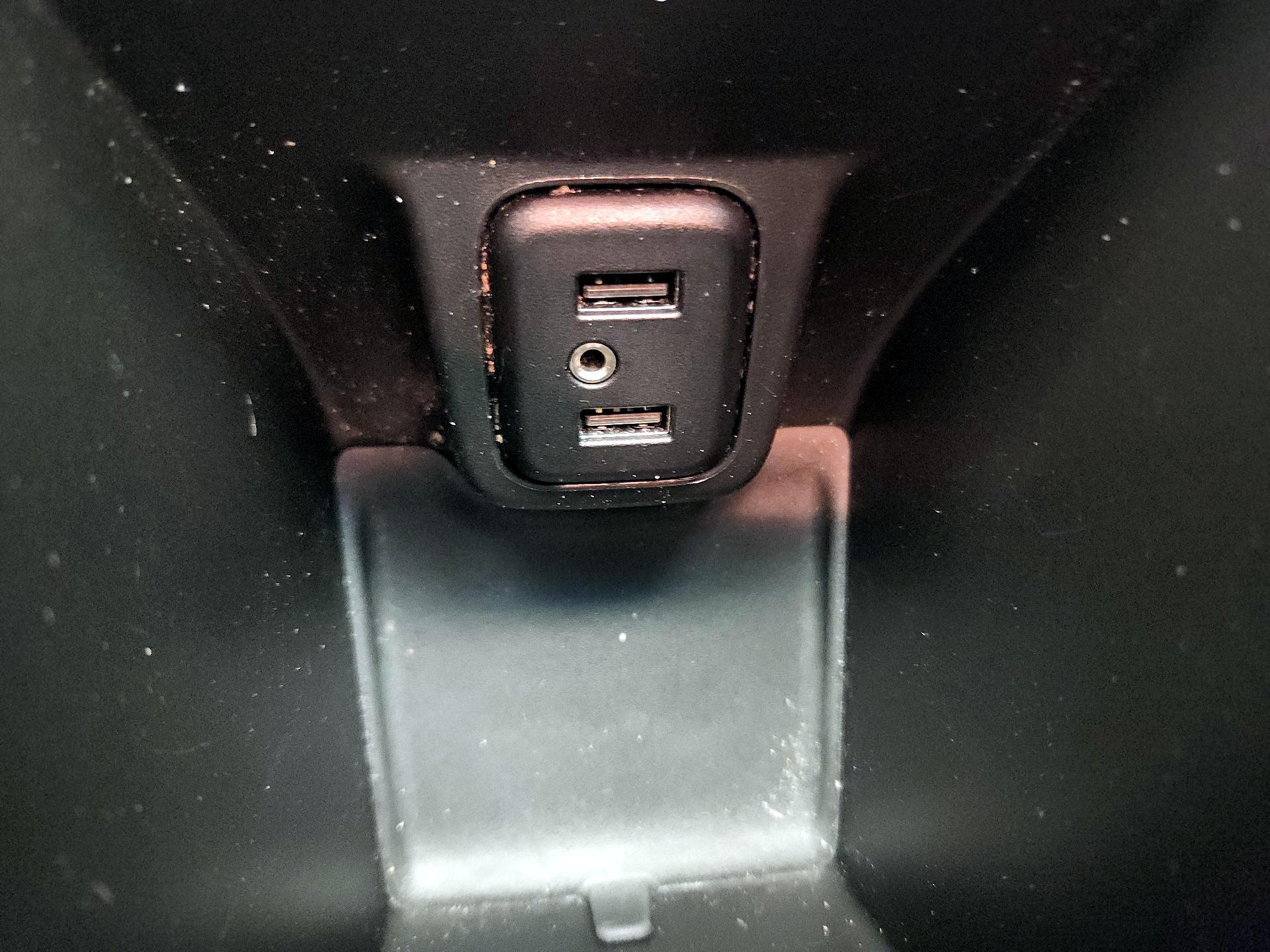 Thumbnail: 2021 Chevrolet Bolt EV - 18