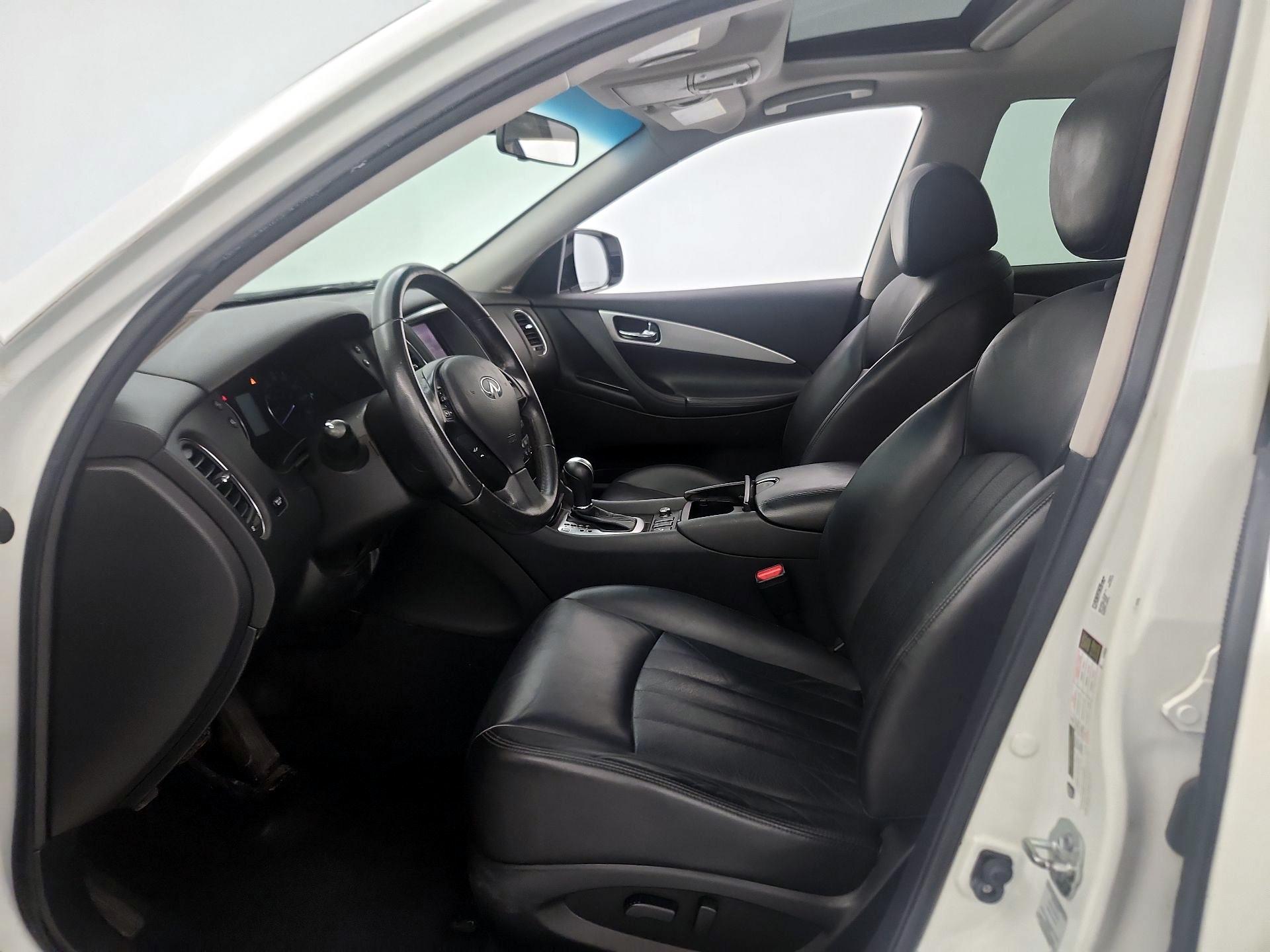 Thumbnail: 2017 INFINITI QX50 - 11