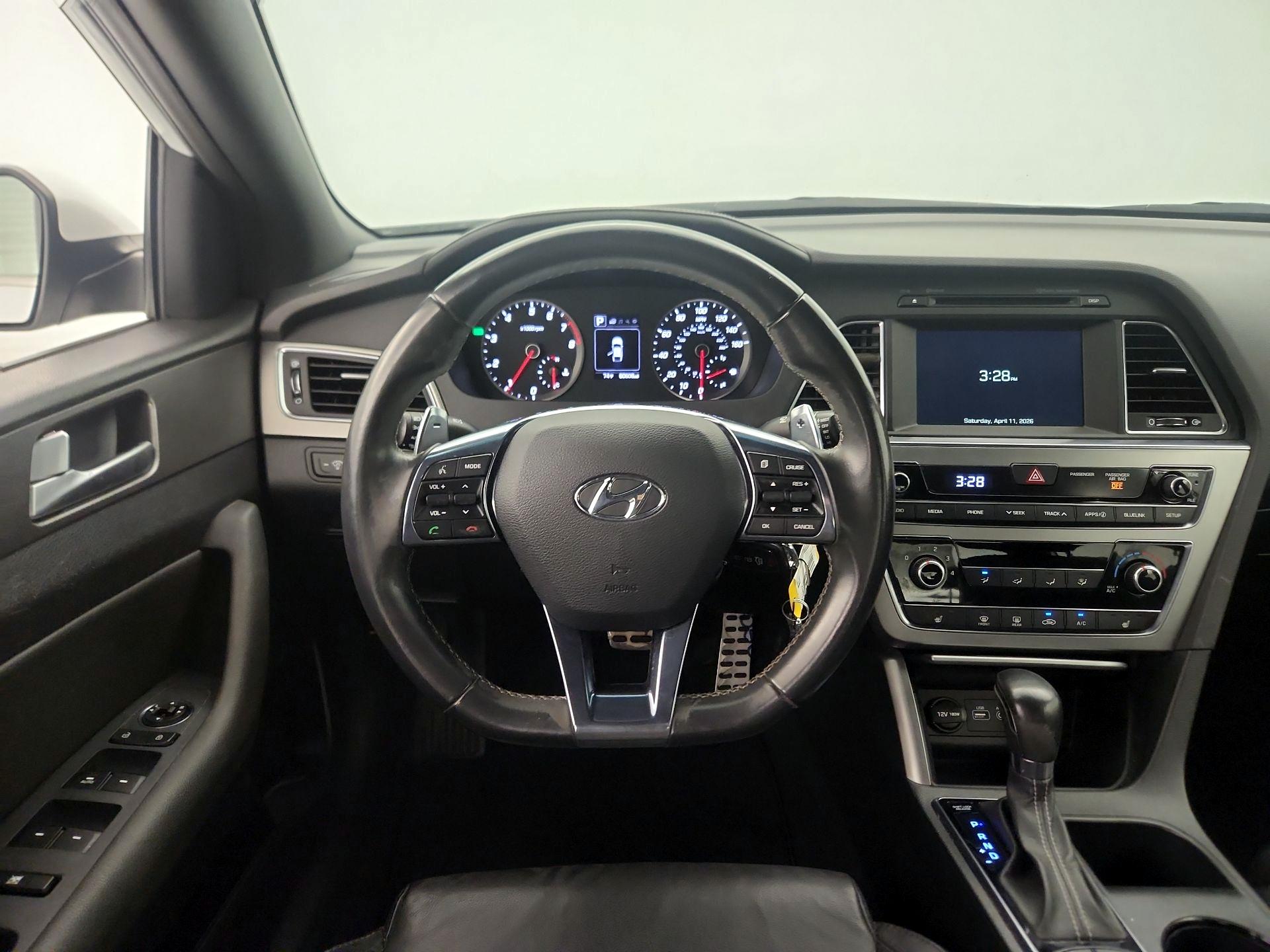 Thumbnail: 2017 Hyundai Sonata - 10