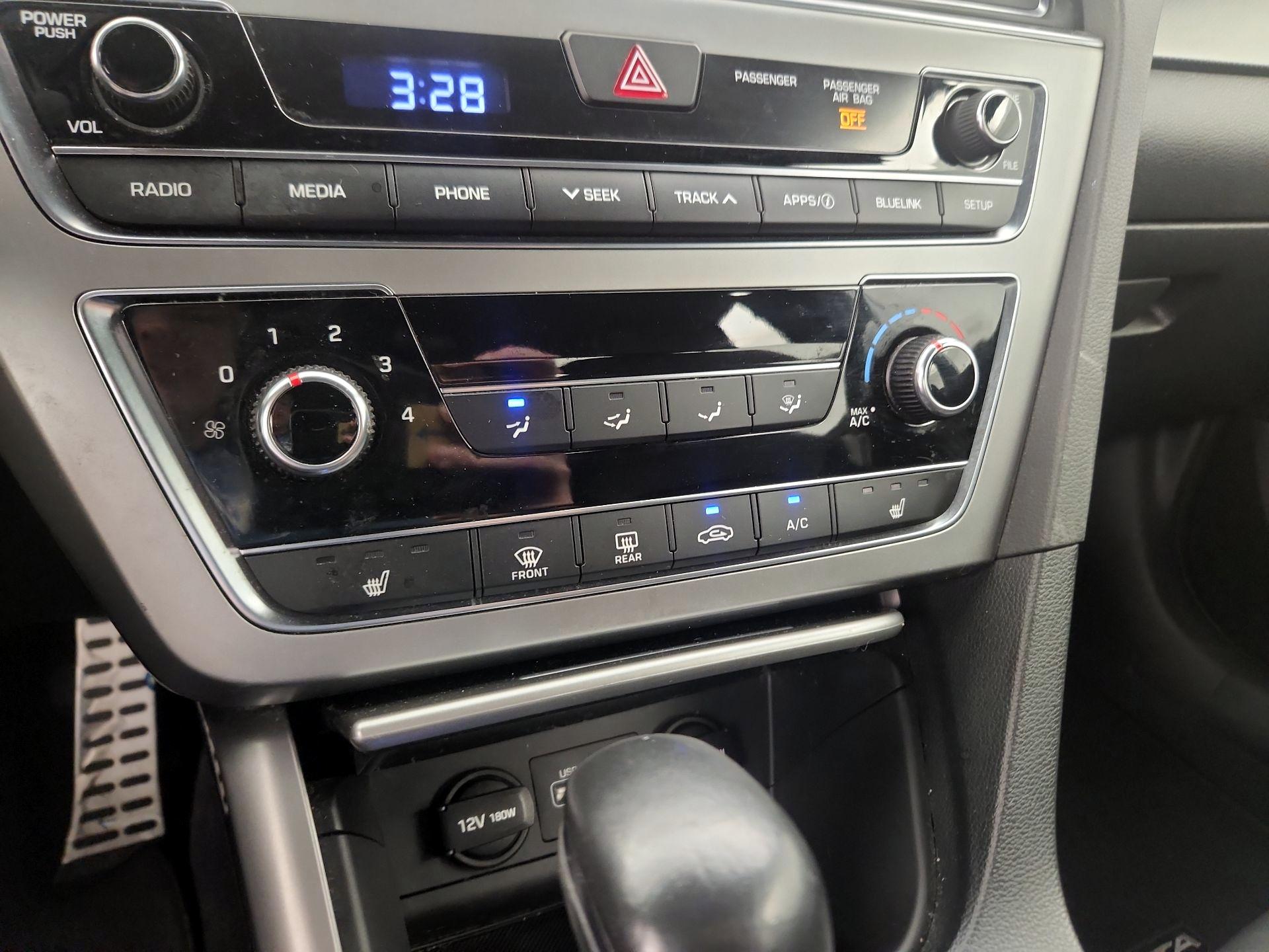 Thumbnail: 2017 Hyundai Sonata - 16