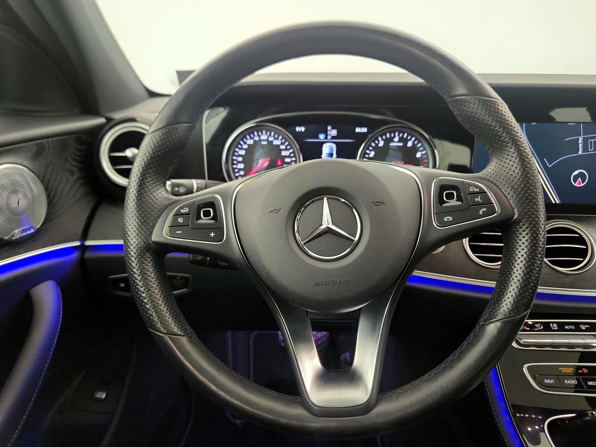 Thumbnail: 2017 Mercedes-Benz E-Class - 10