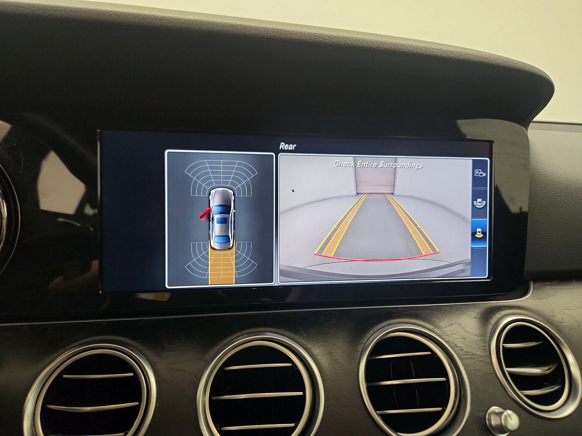 Thumbnail: 2017 Mercedes-Benz E-Class - 15