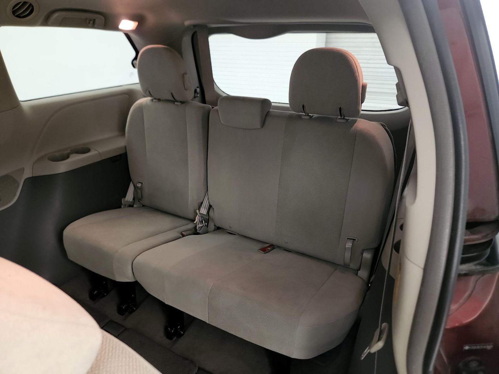 2014 Toyota Sienna L - Photo 20