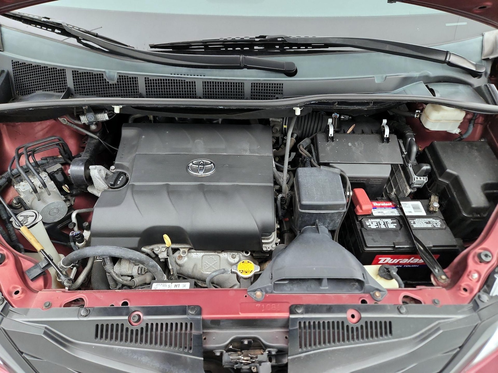 2014 Toyota Sienna L - Photo 23