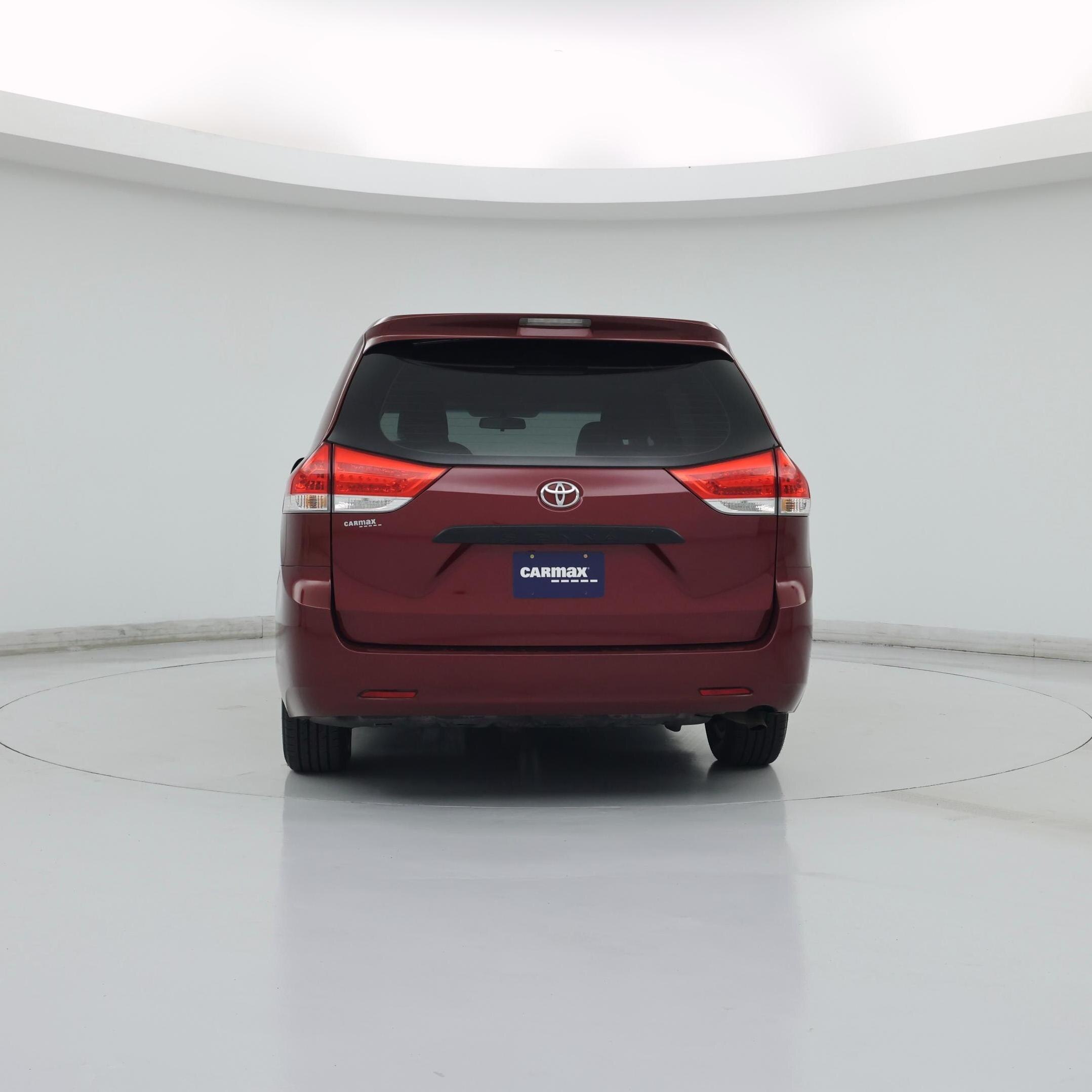 Thumbnail: 2014 Toyota Sienna - 6