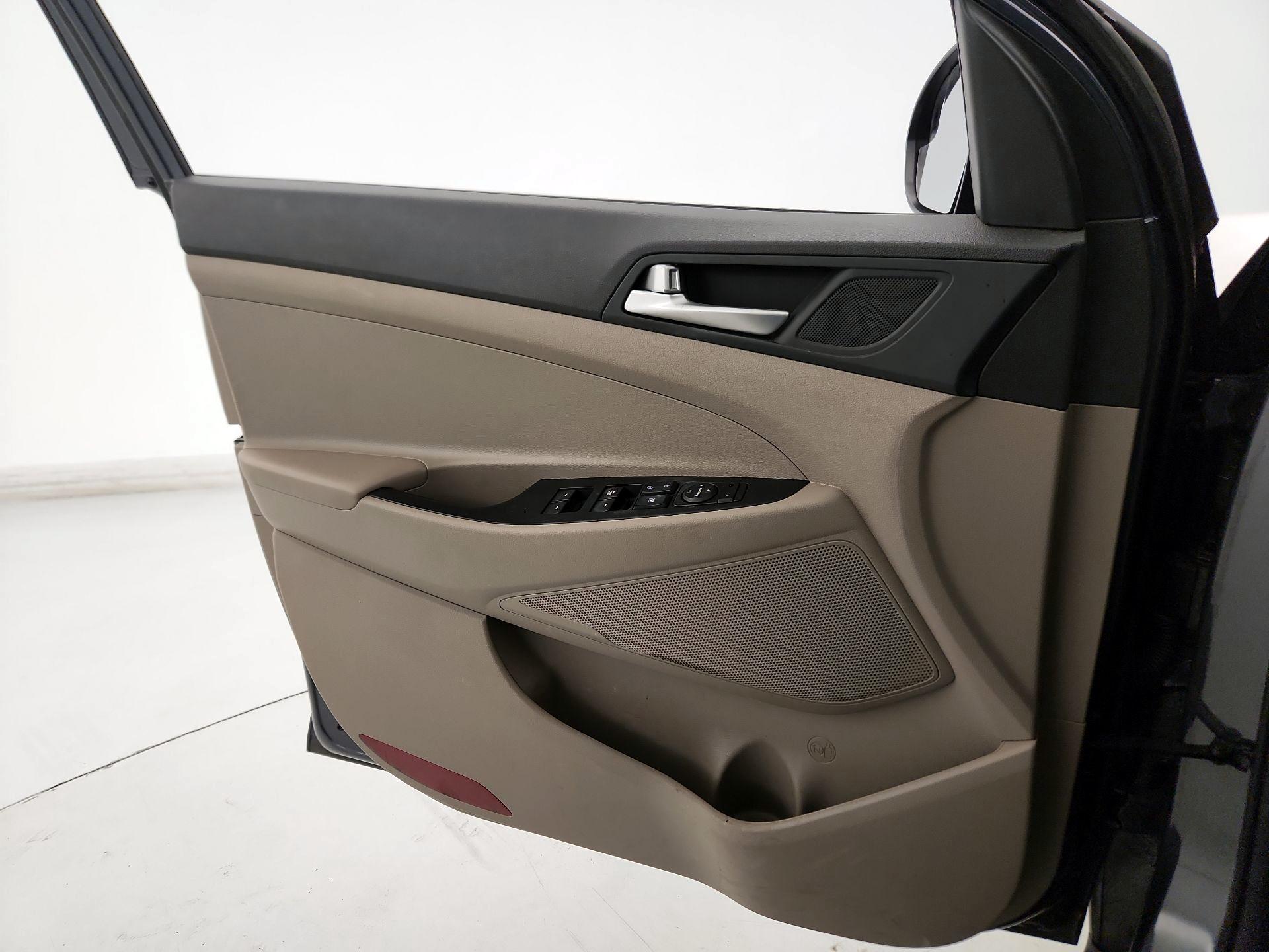 Thumbnail: 2021 Hyundai Tucson - 12