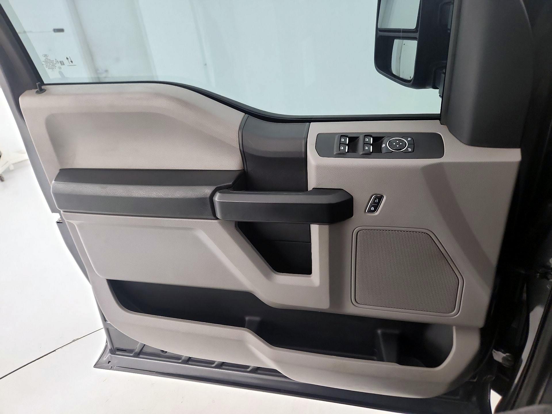 Thumbnail: 2020 Ford F-250 - 12