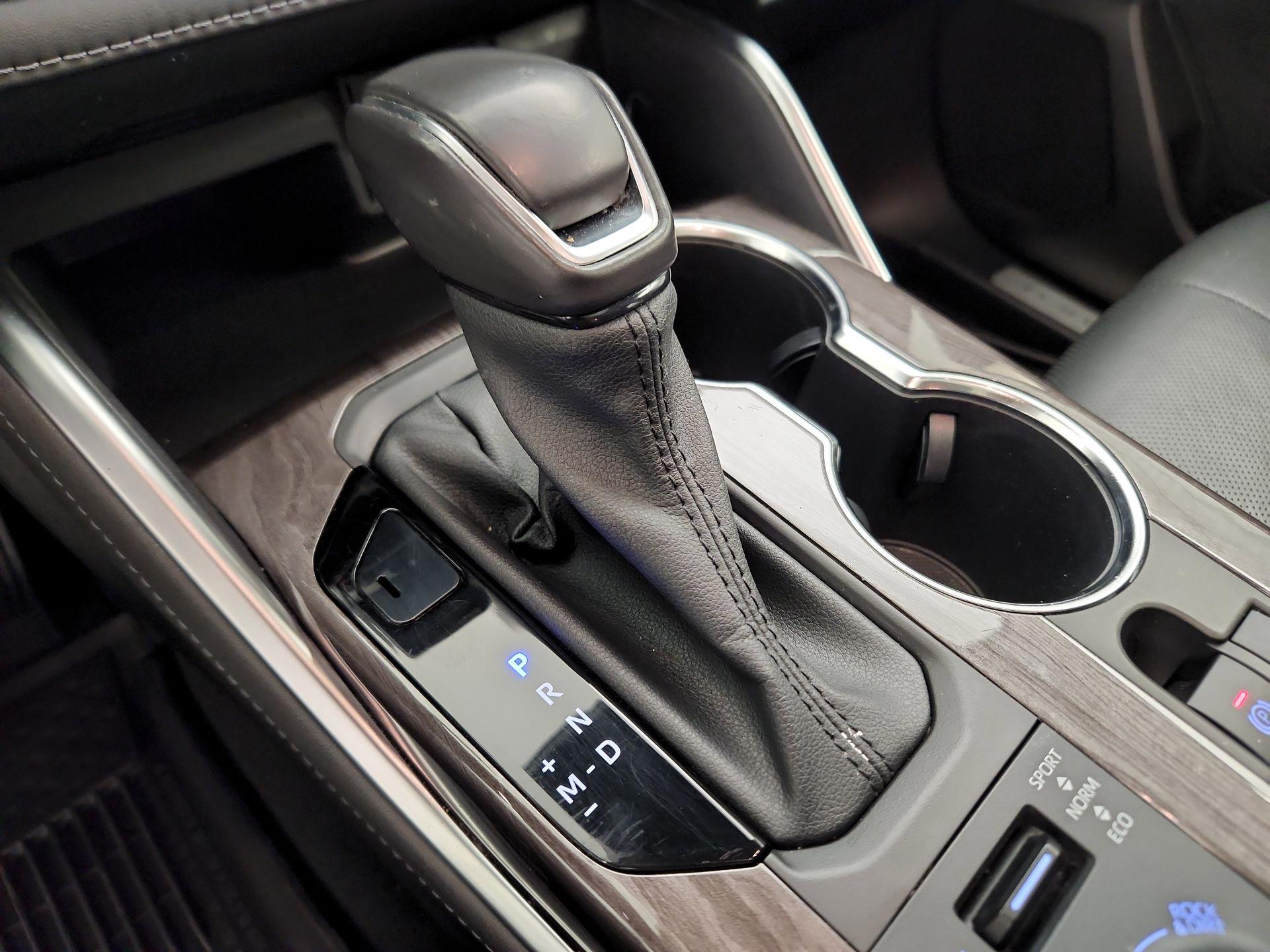 Thumbnail: 2021 Toyota Highlander - 18