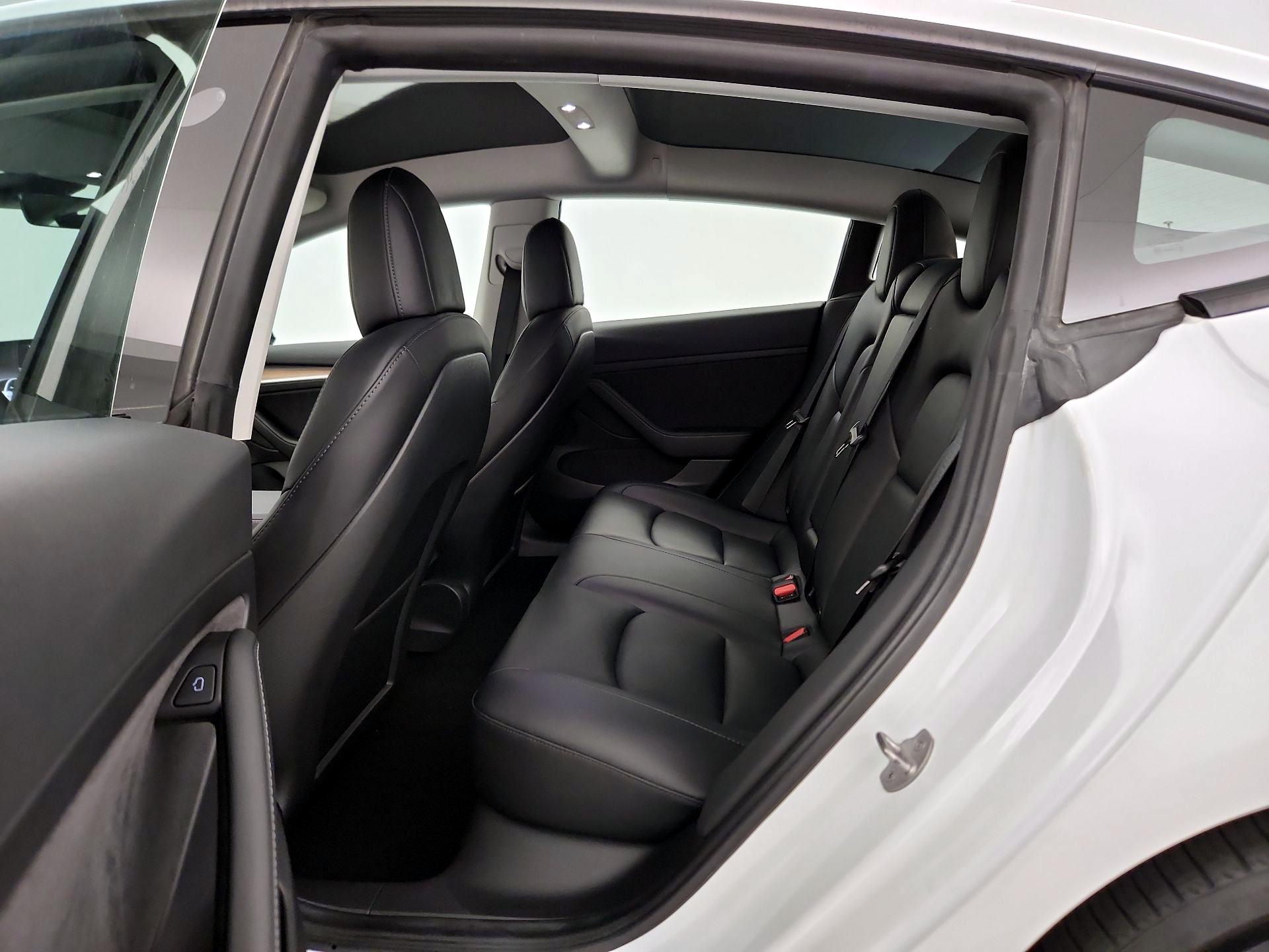 Thumbnail: 2022 Tesla Model 3 - 19