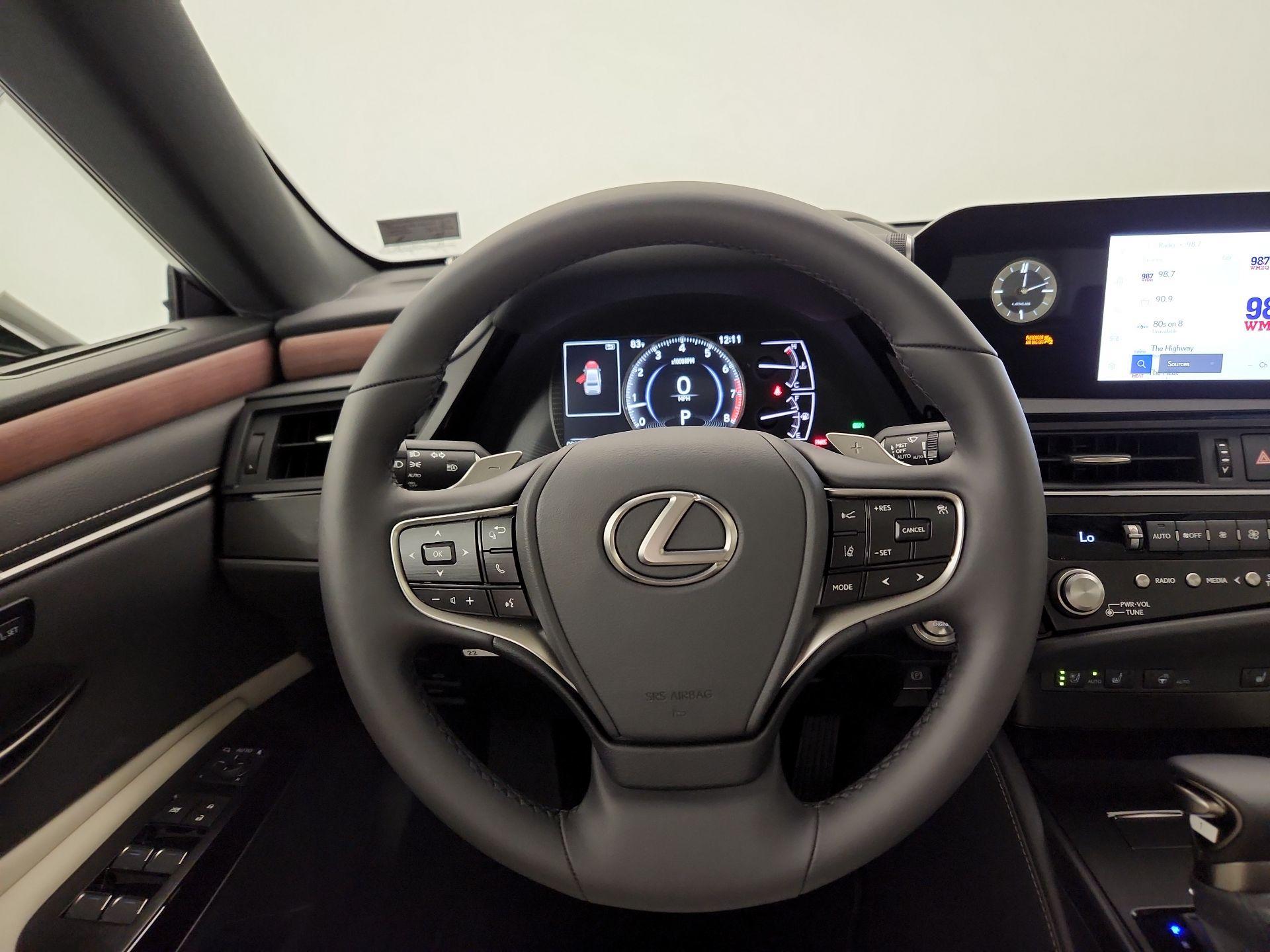 Thumbnail: 2025 Lexus ES - 10