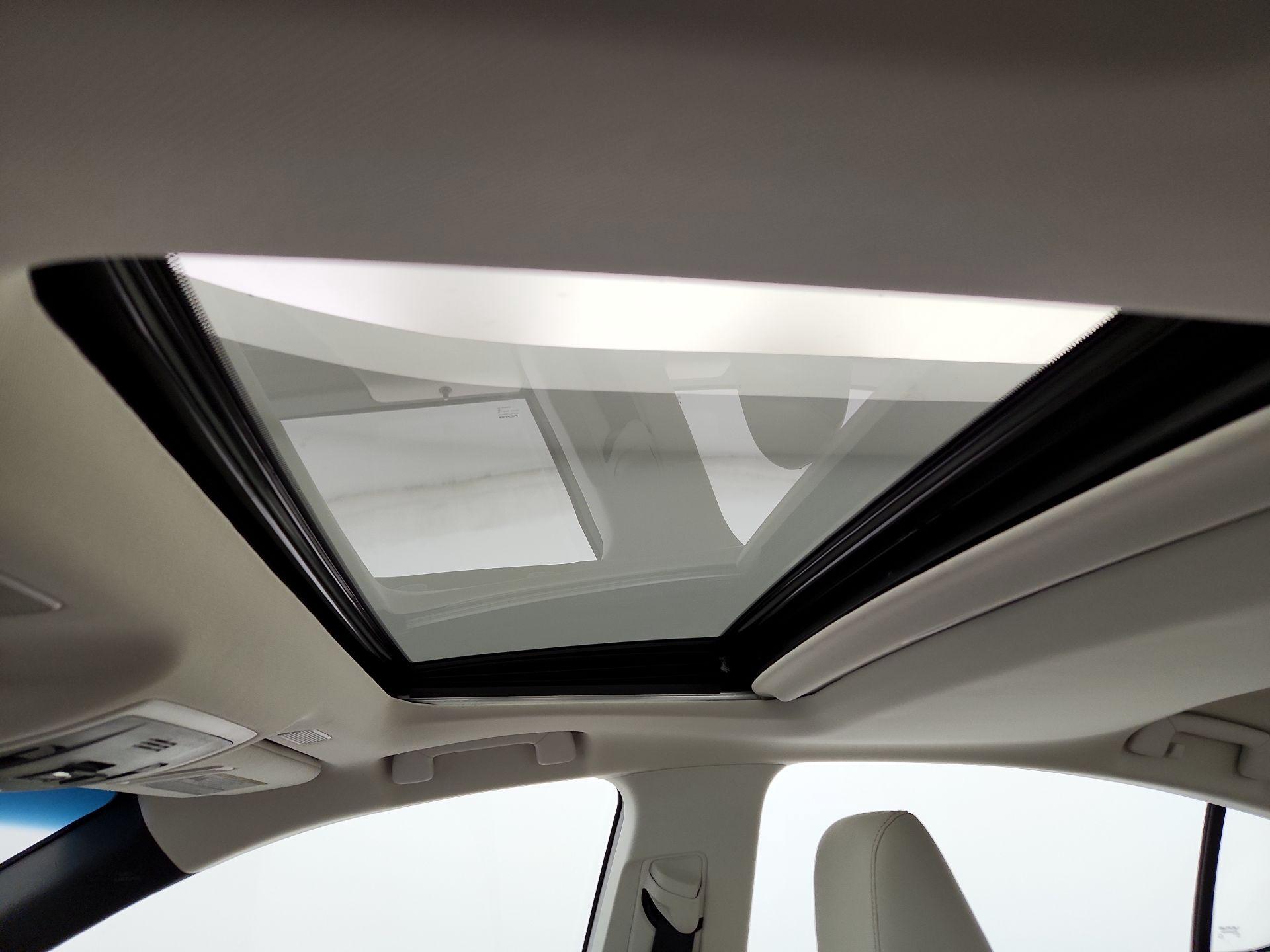 Thumbnail: 2025 Lexus ES - 19