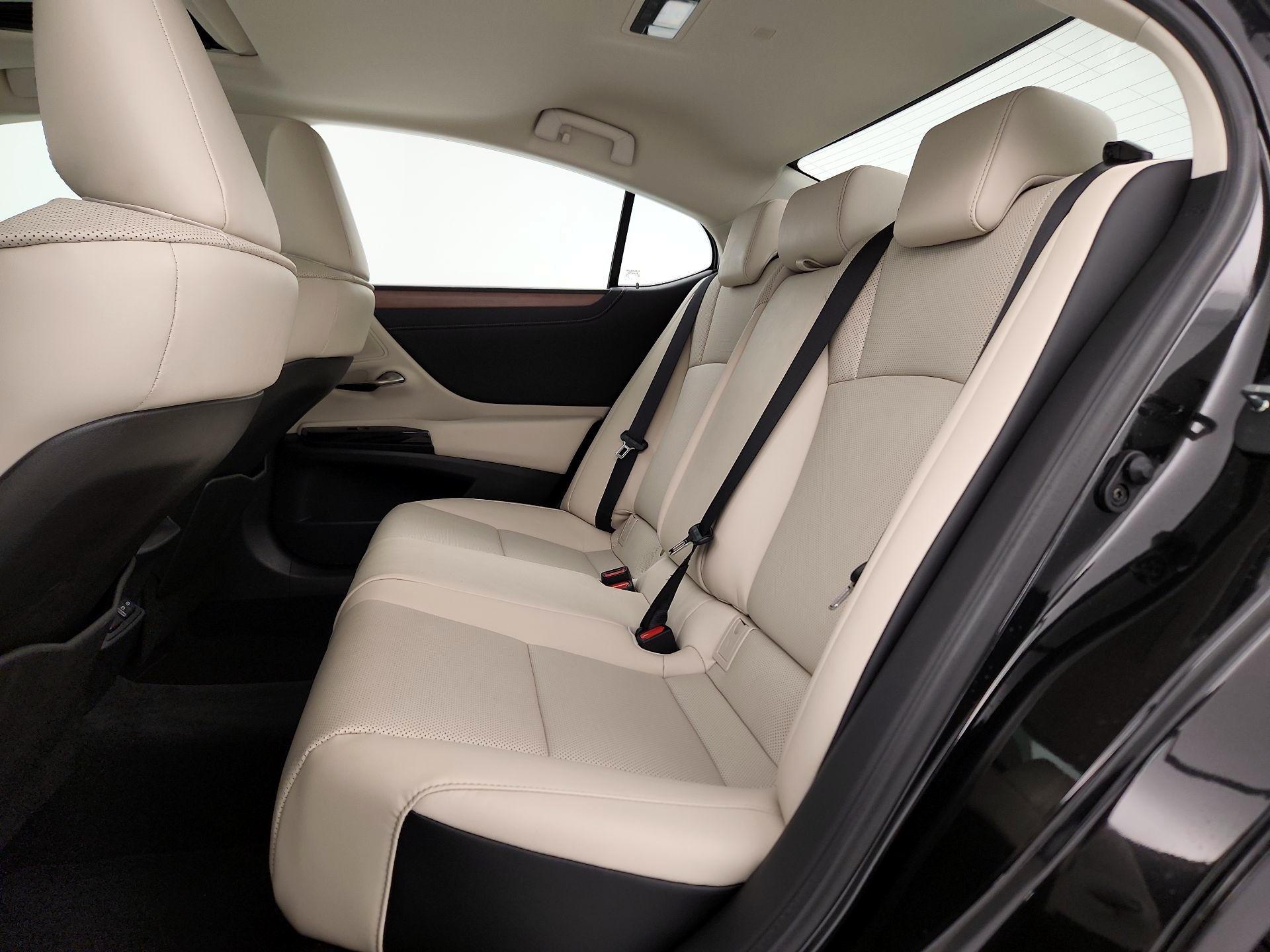 Thumbnail: 2025 Lexus ES - 20