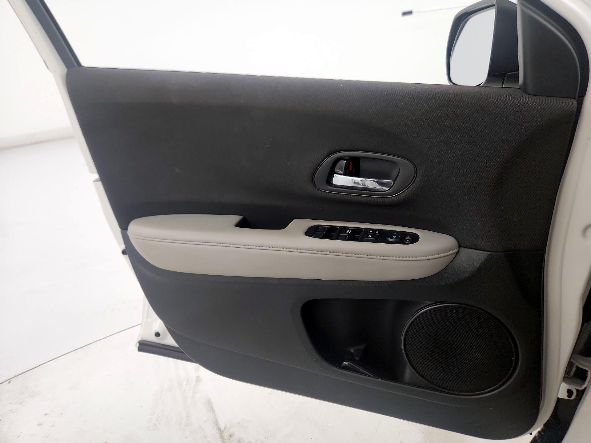 Thumbnail: 2021 Honda HR-V - 12