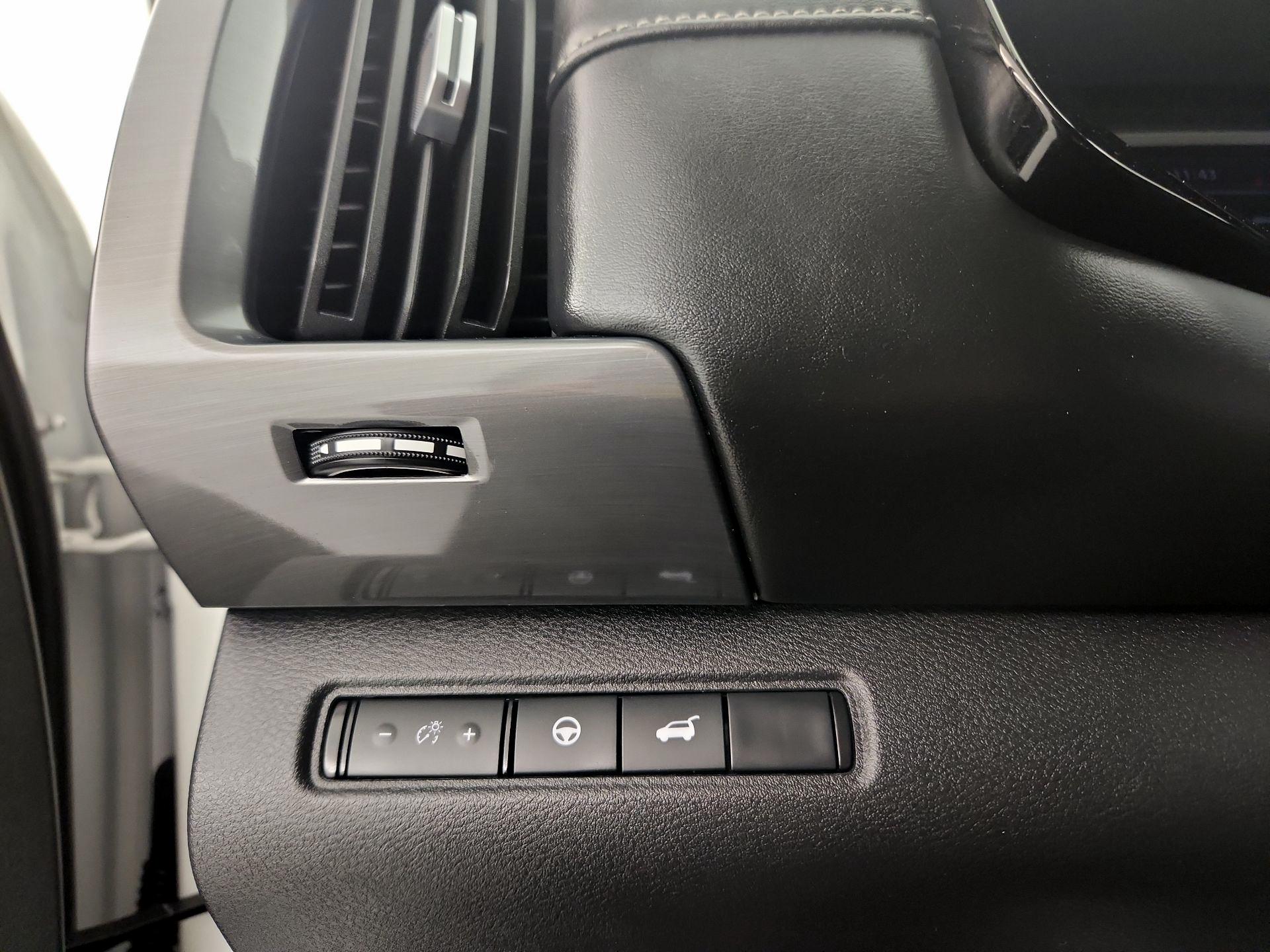 Thumbnail: 2023 Nissan Pathfinder - 13