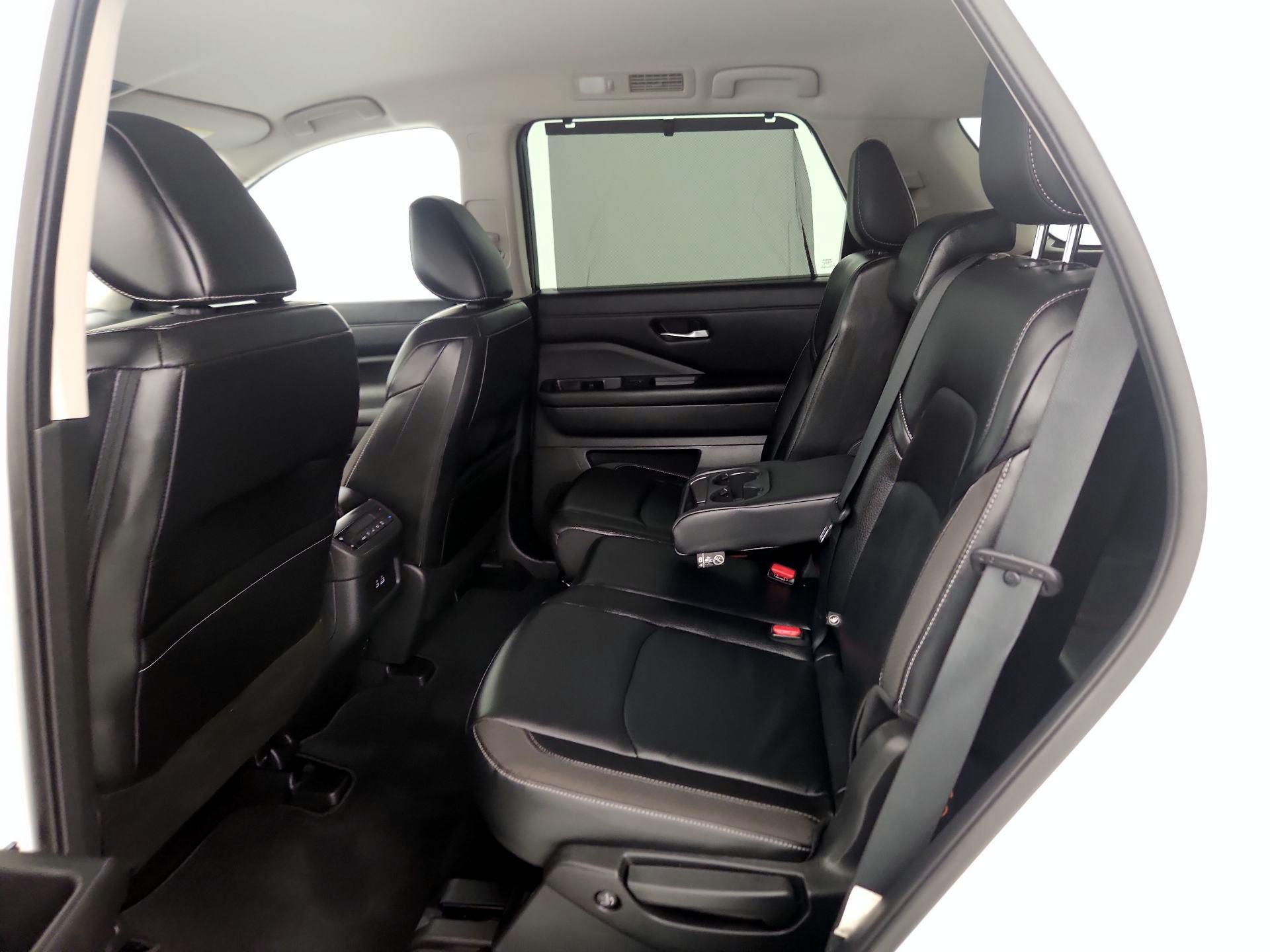 Thumbnail: 2023 Nissan Pathfinder - 19