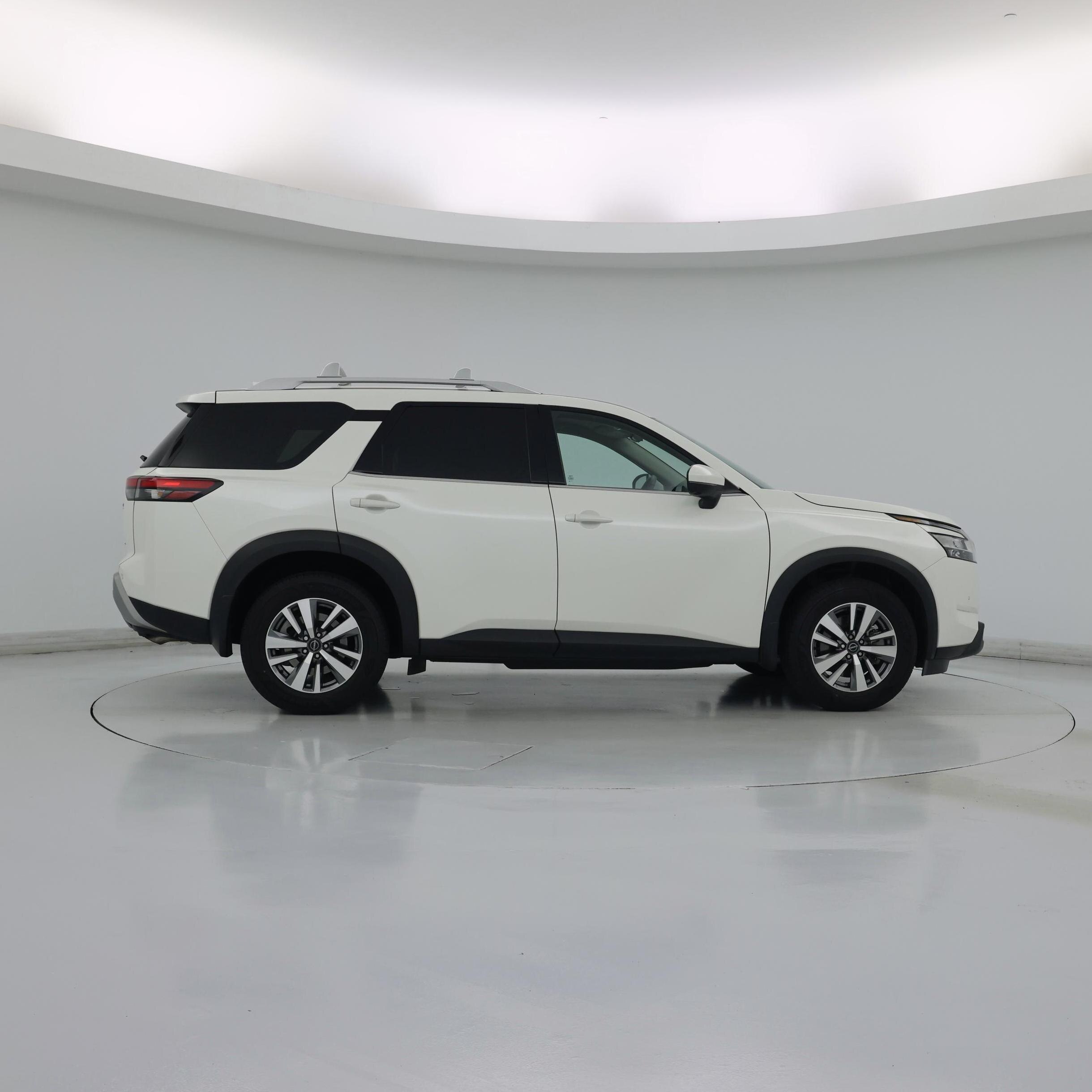 Thumbnail: 2023 Nissan Pathfinder - 7