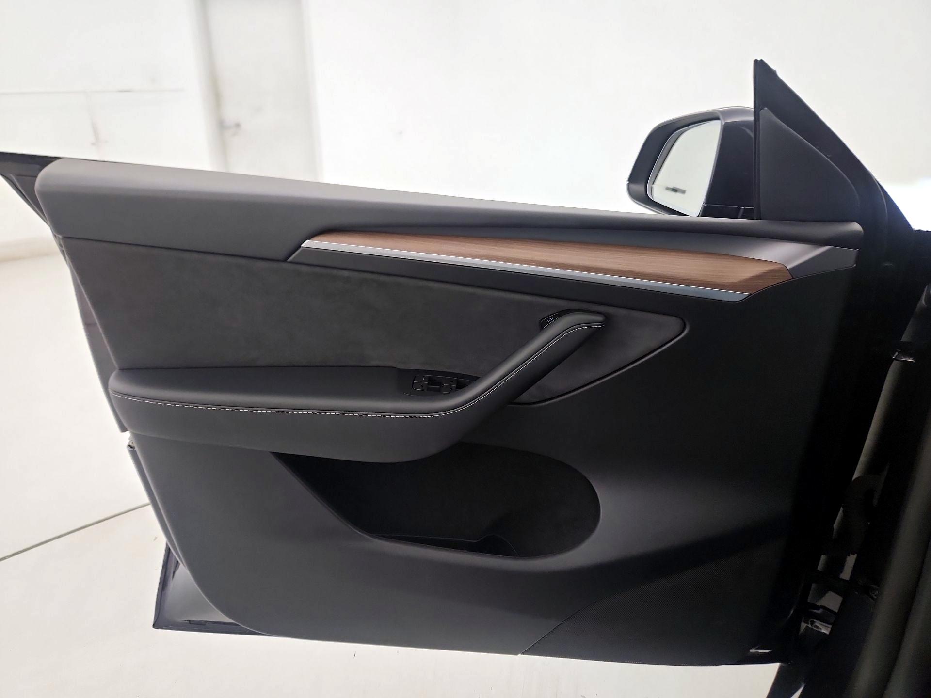 Thumbnail: 2024 Tesla Model Y - 12