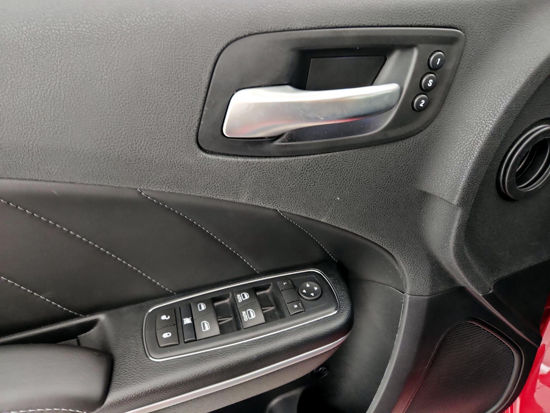 Thumbnail: 2016 Dodge Charger - 12