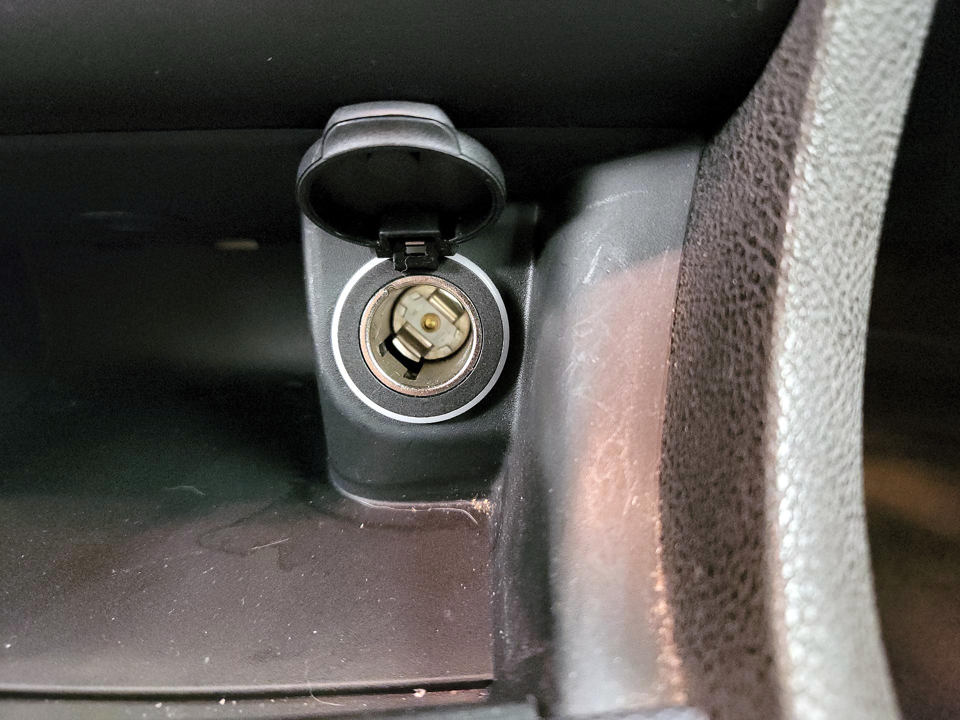 Thumbnail: 2016 Dodge Charger - 19