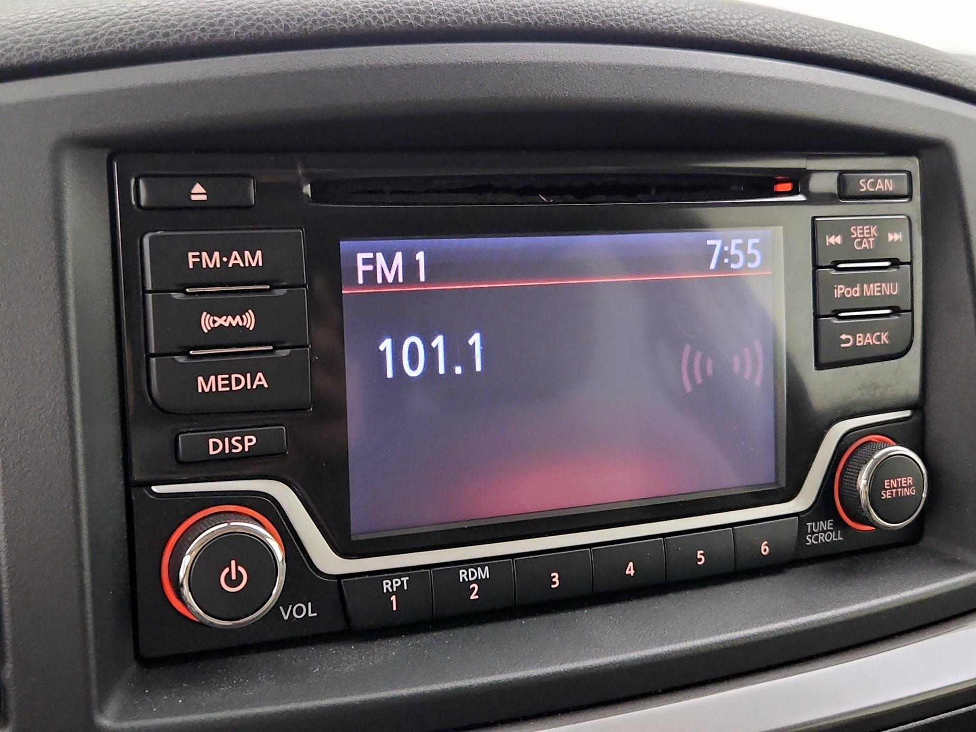 Thumbnail: 2016 Nissan Quest - 15