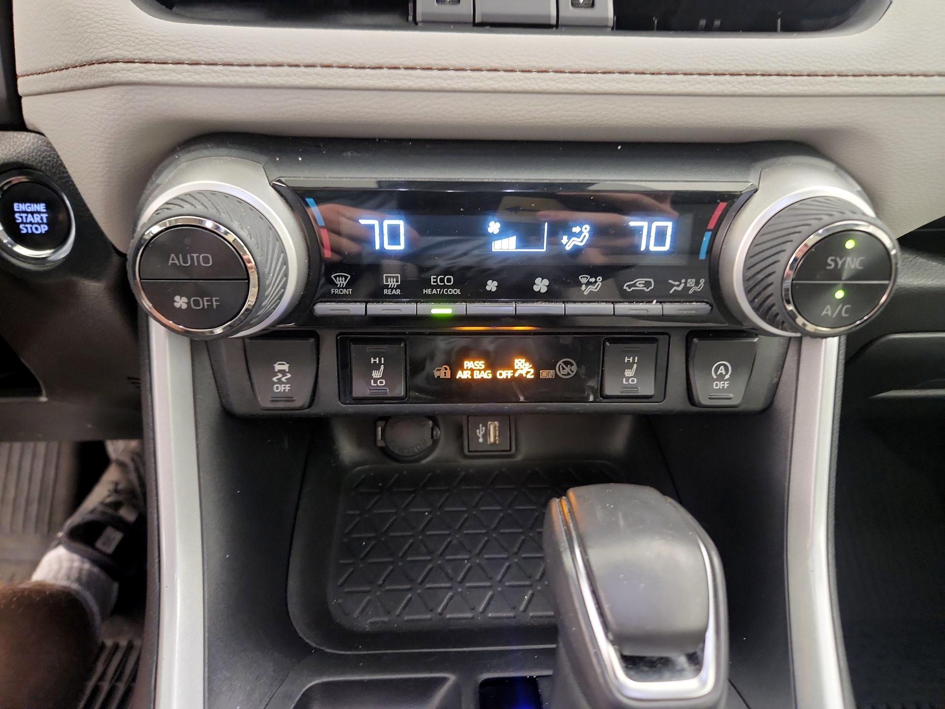 Thumbnail: 2023 Toyota RAV4 - 17