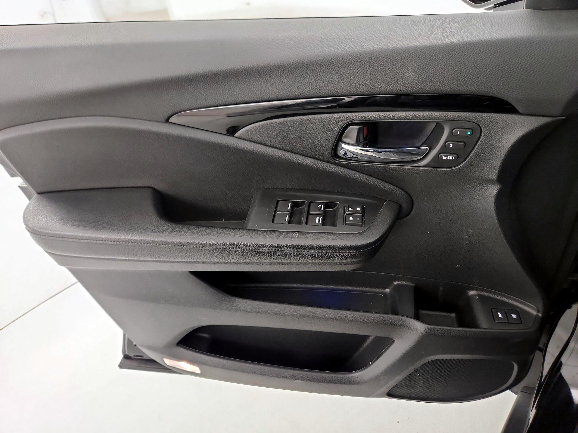 Thumbnail: 2021 Honda Pilot - 12