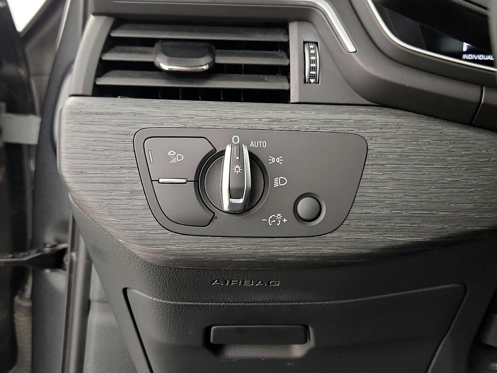 2022 Audi A4 Premium Plus - Photo 14