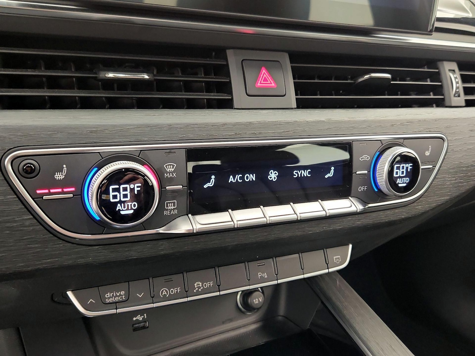 2022 Audi A4 Premium Plus - Photo 17