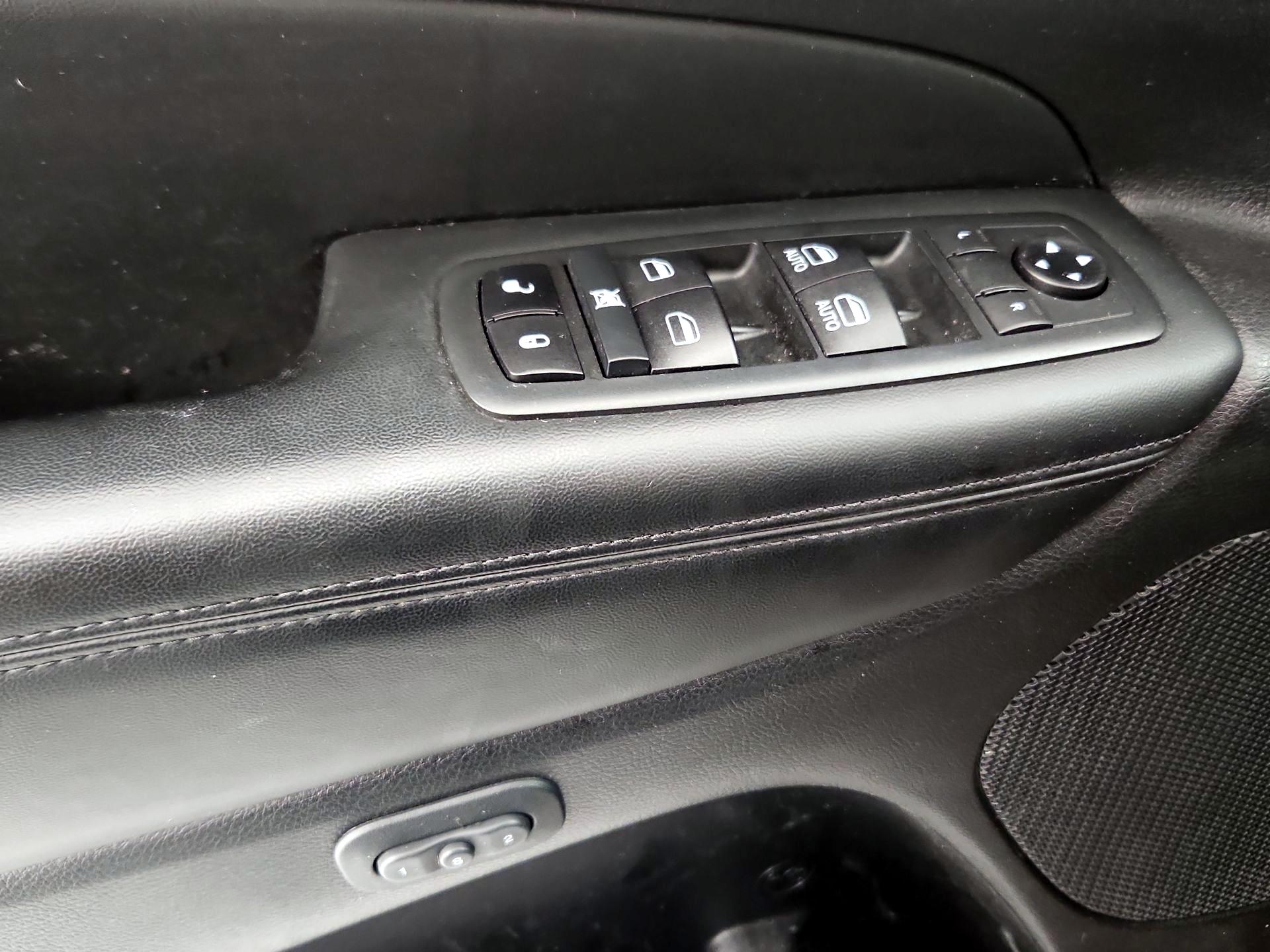 Thumbnail: 2020 Jeep Grand Cherokee - 12