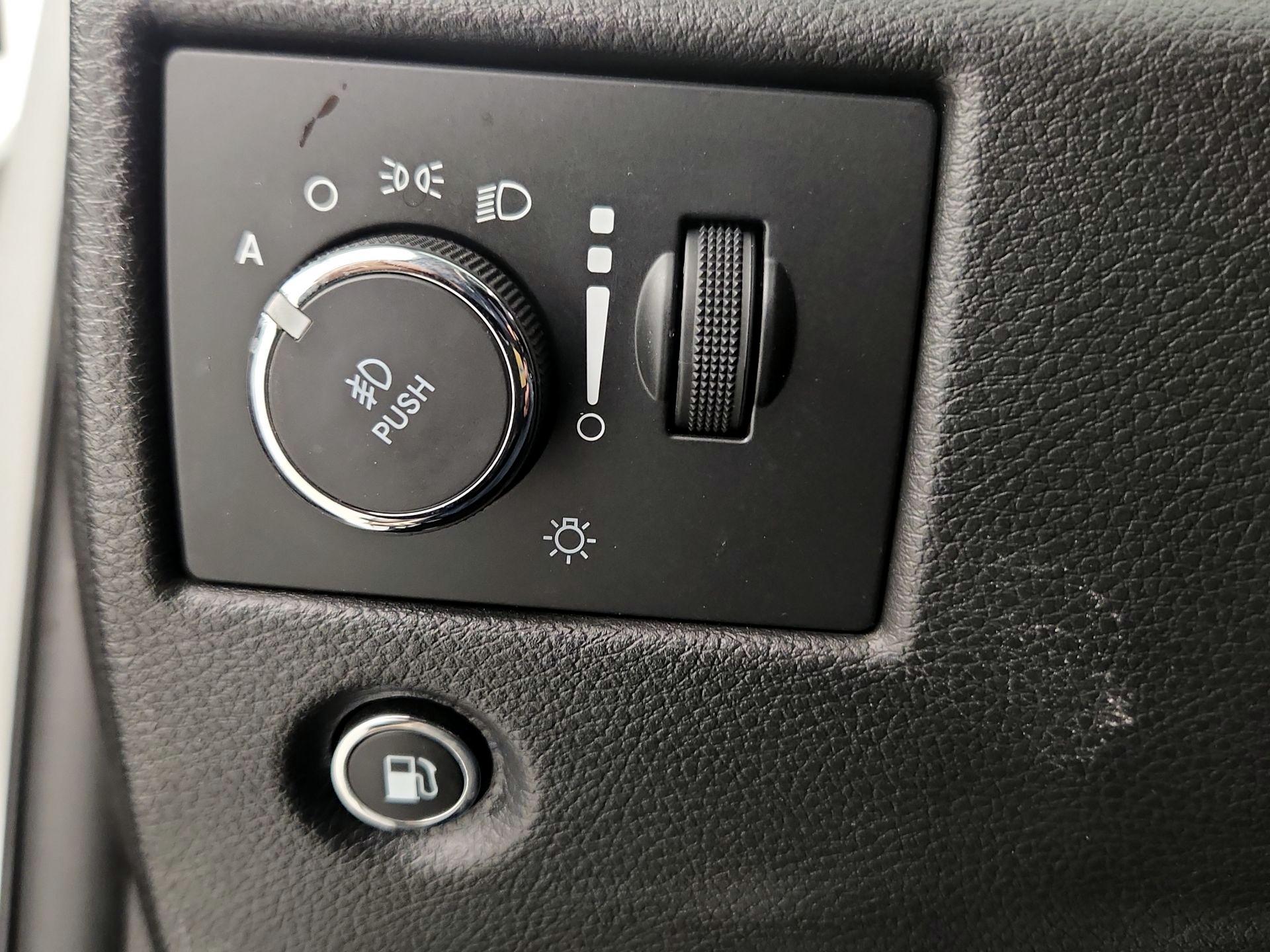 Thumbnail: 2020 Jeep Grand Cherokee - 13