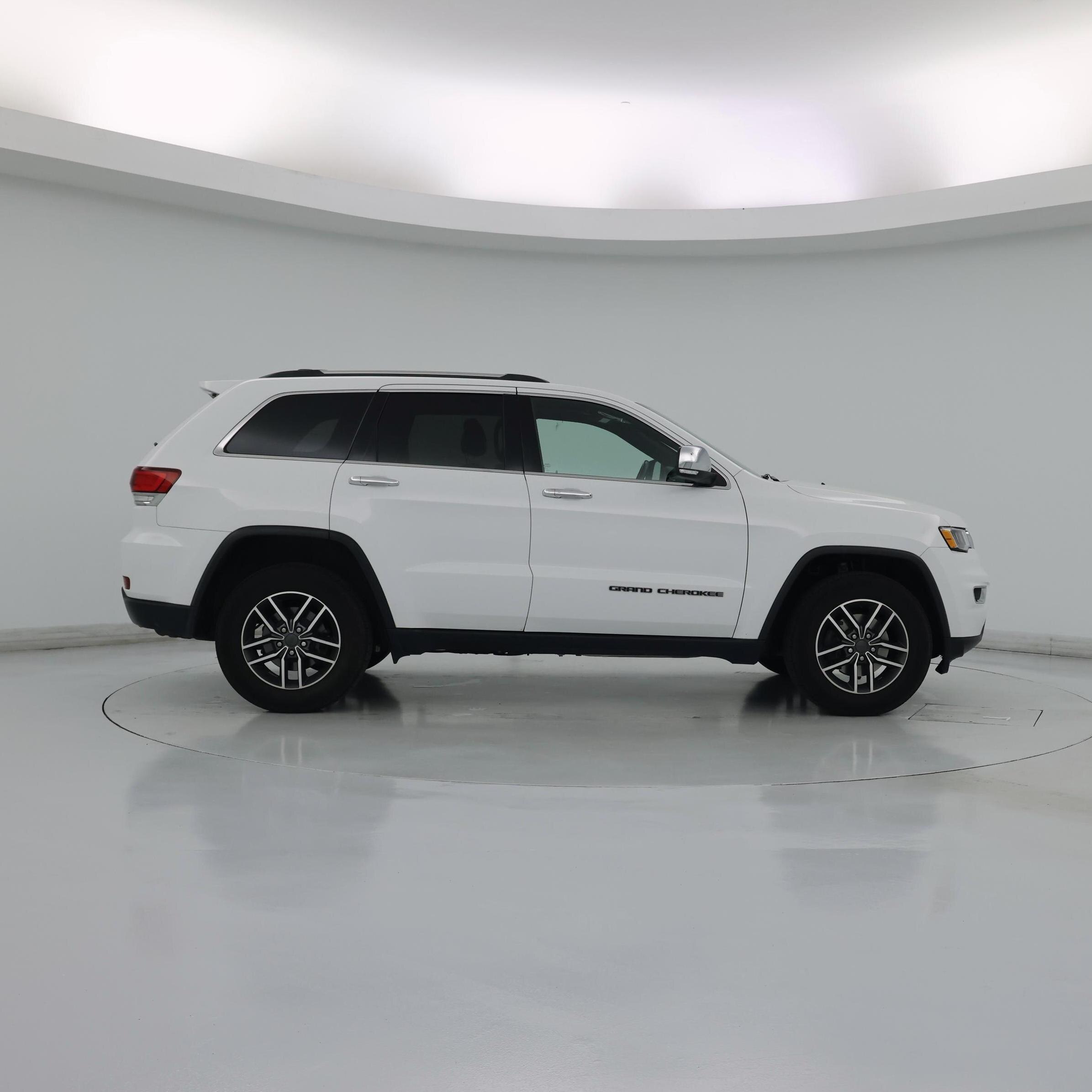 Thumbnail: 2020 Jeep Grand Cherokee - 7