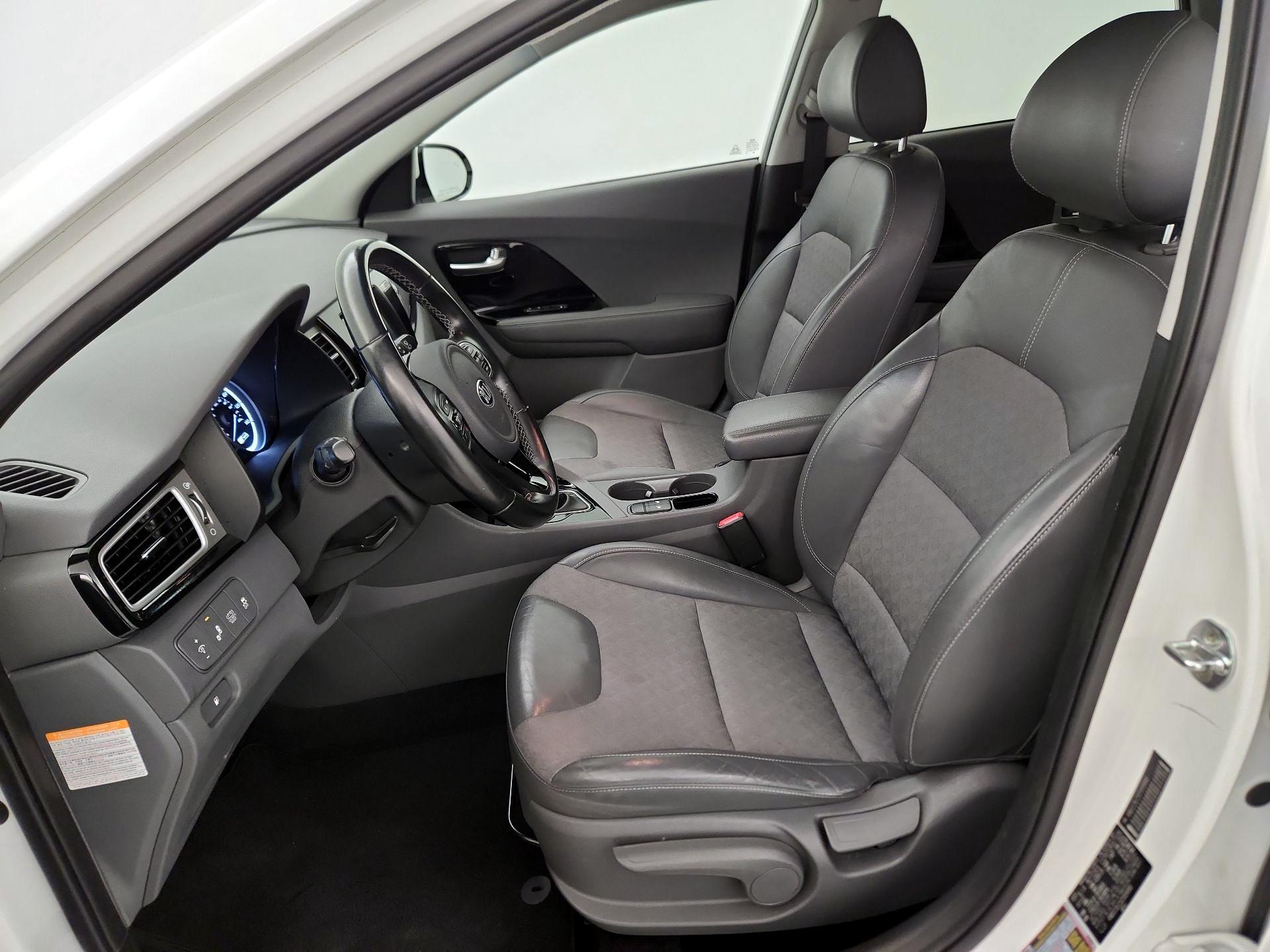 Thumbnail: 2018 Kia Niro - 11