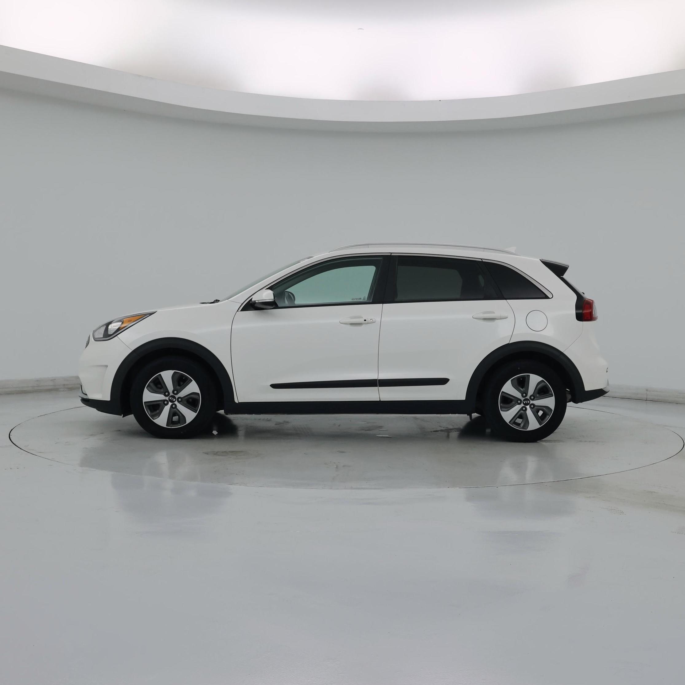 Thumbnail: 2018 Kia Niro - 3