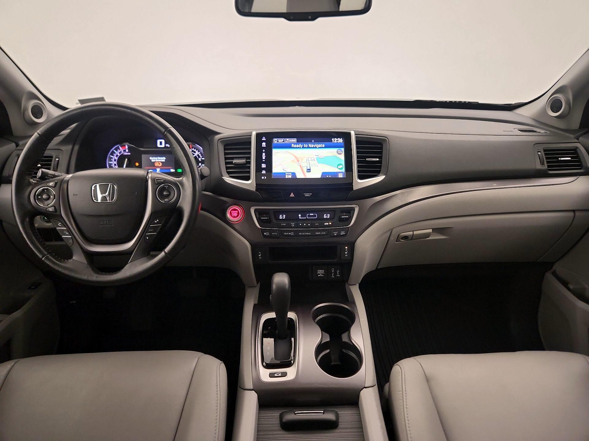 Thumbnail: 2017 Honda Pilot - 9