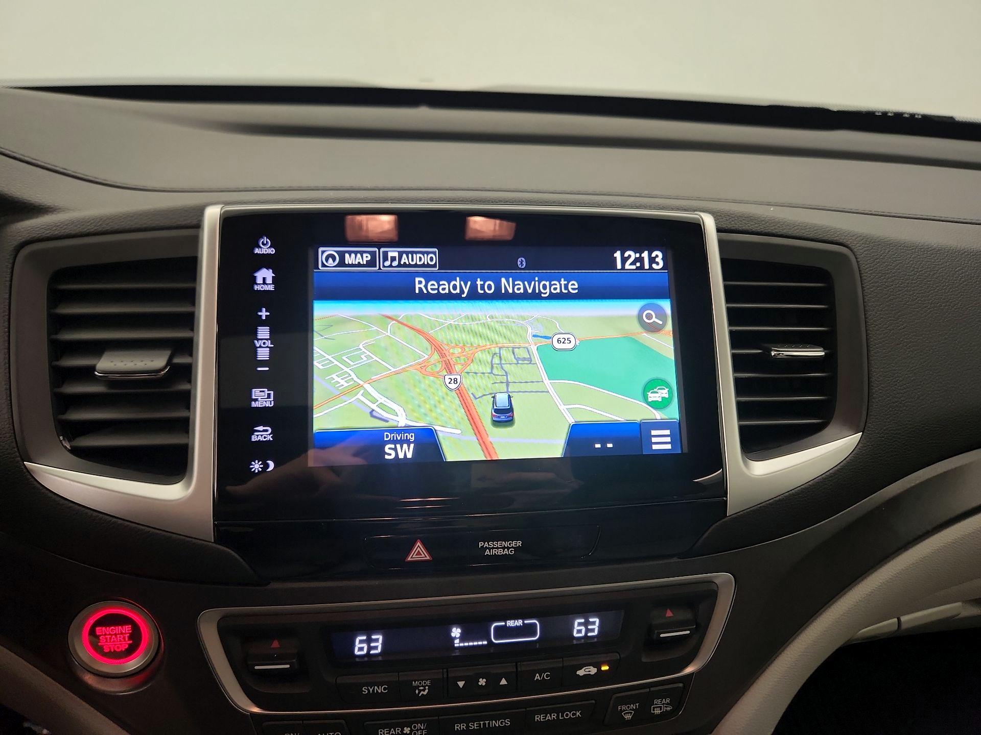 Thumbnail: 2017 Honda Pilot - 14