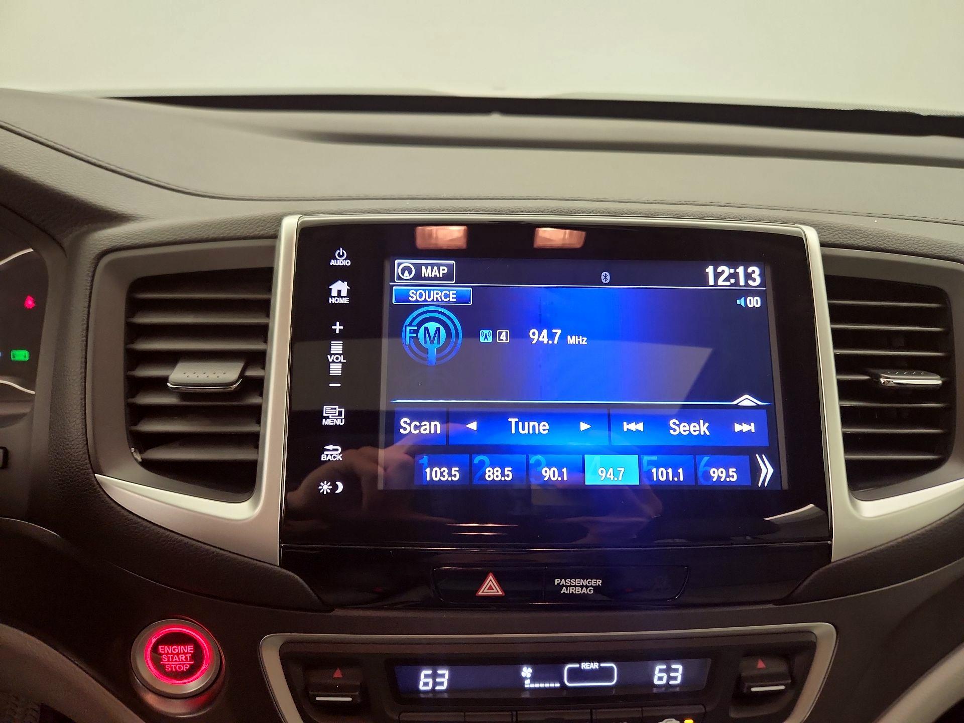 Thumbnail: 2017 Honda Pilot - 16