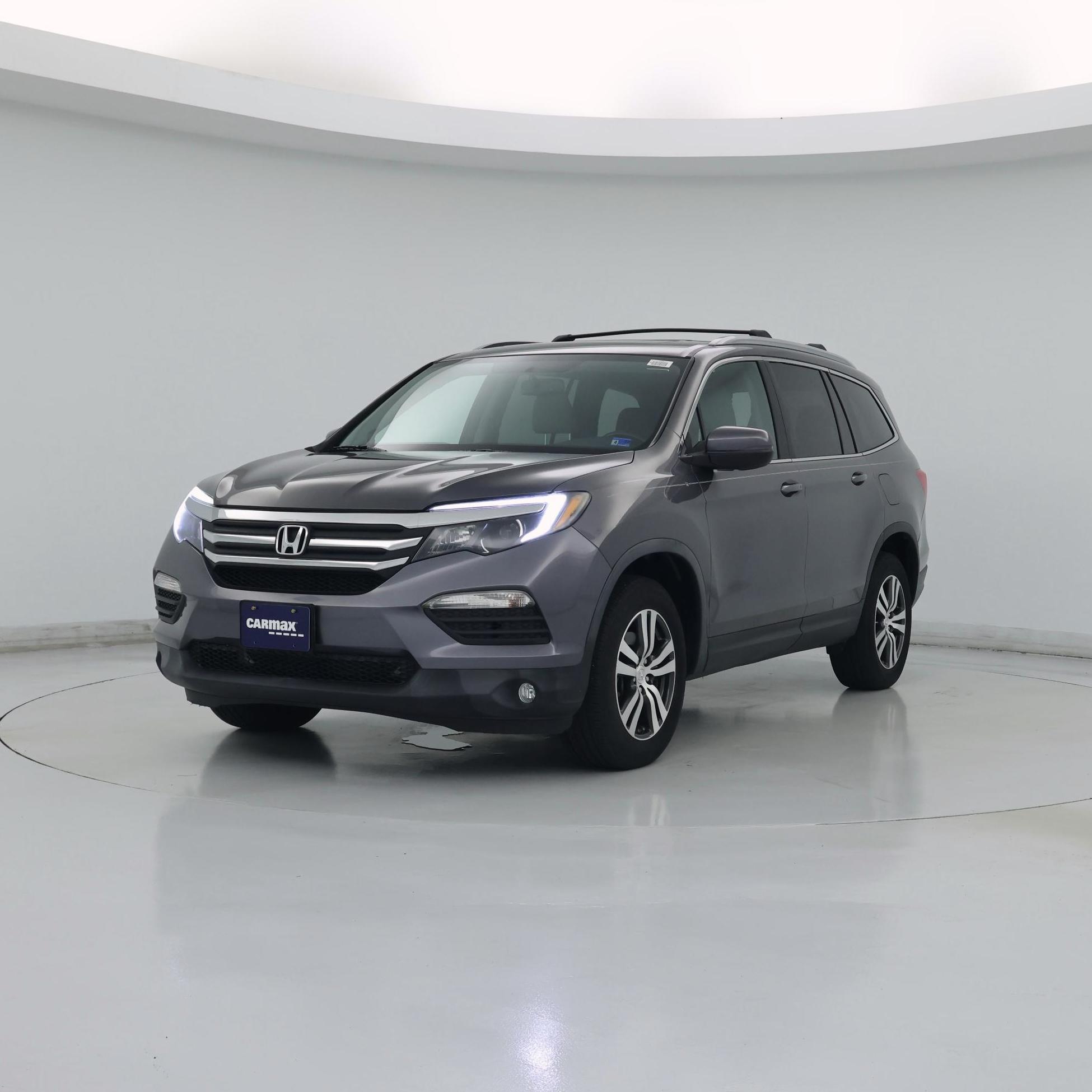 Thumbnail: 2017 Honda Pilot - 4