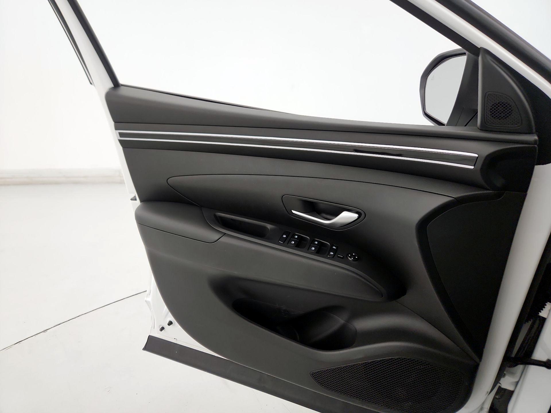 Thumbnail: 2023 Hyundai Tucson - 12