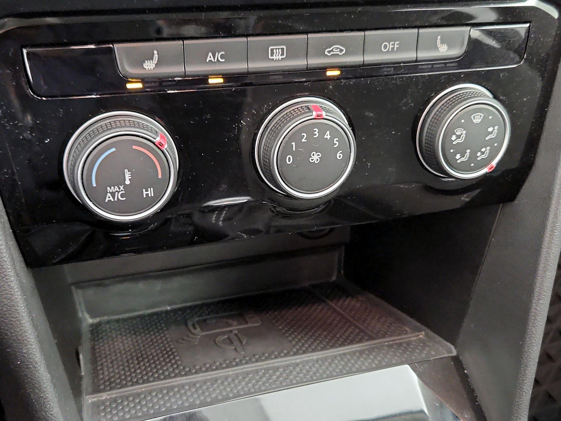 Thumbnail: 2023 Volkswagen Taos - 17