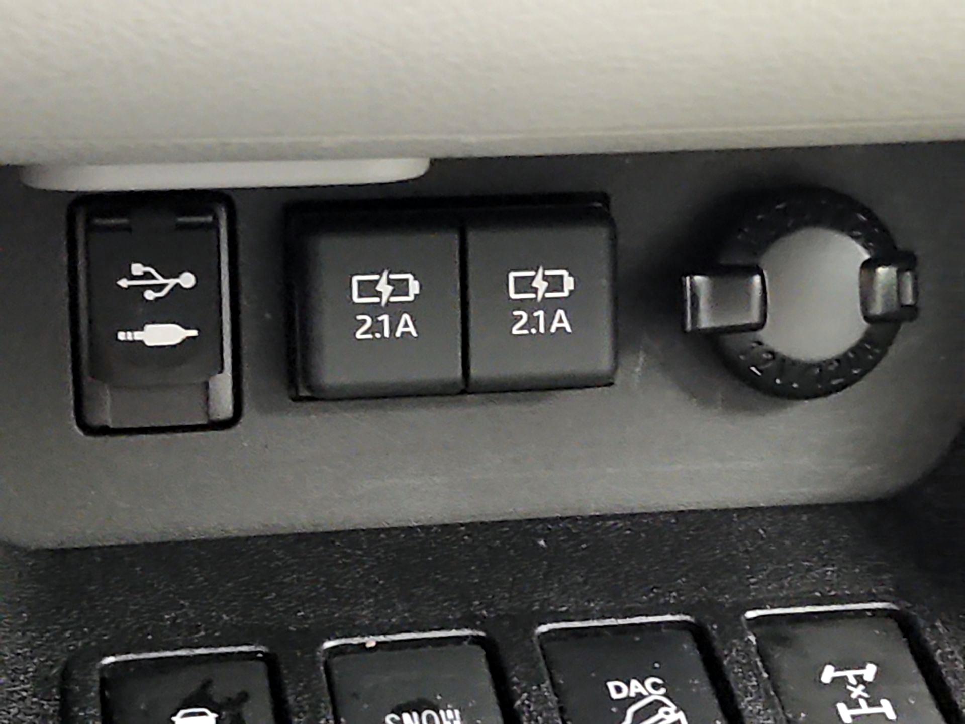 Thumbnail: 2019 Toyota Highlander - 19
