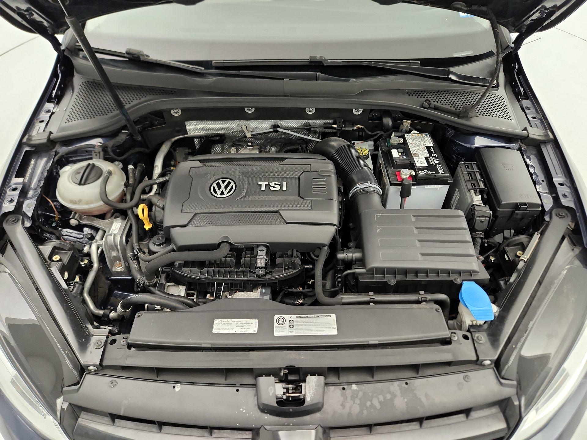 Thumbnail: 2015 Volkswagen Golf - 20