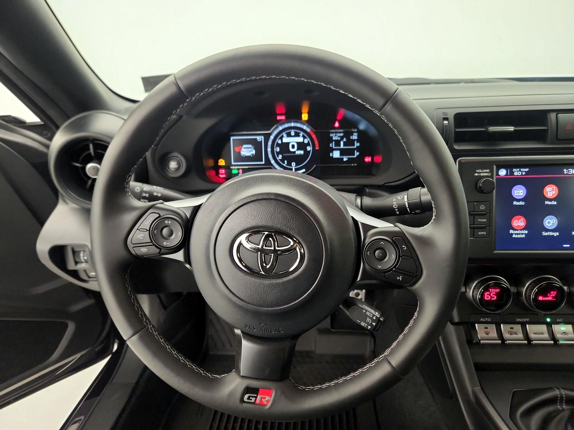 Thumbnail: 2023 Toyota GR86 - 10