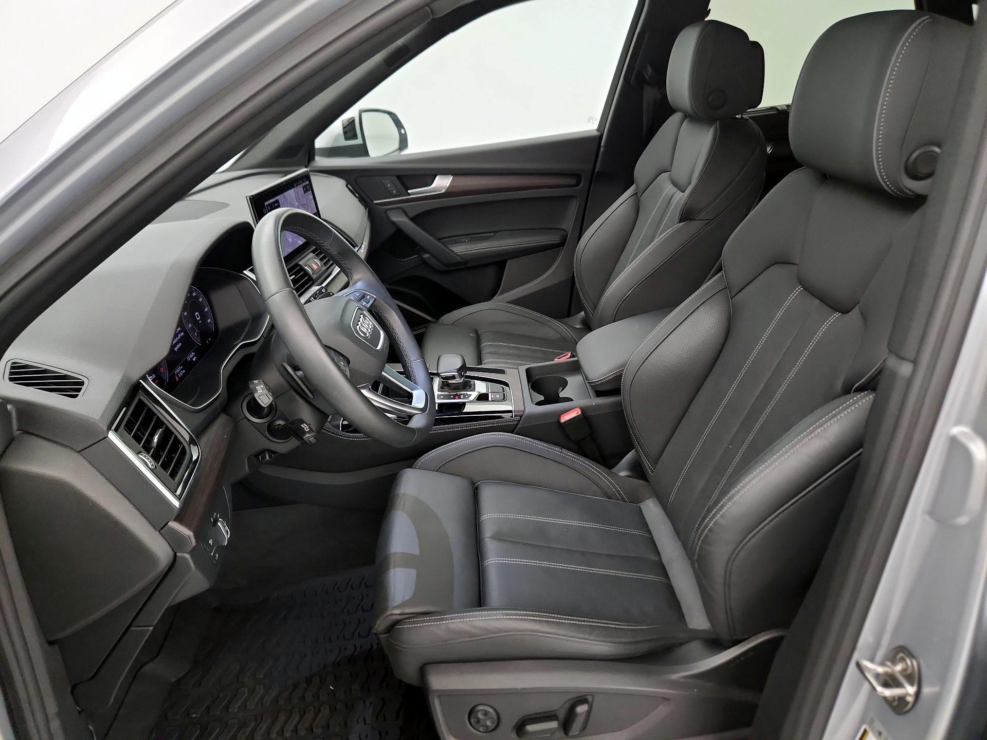 Thumbnail: 2023 Audi Q5 - 11