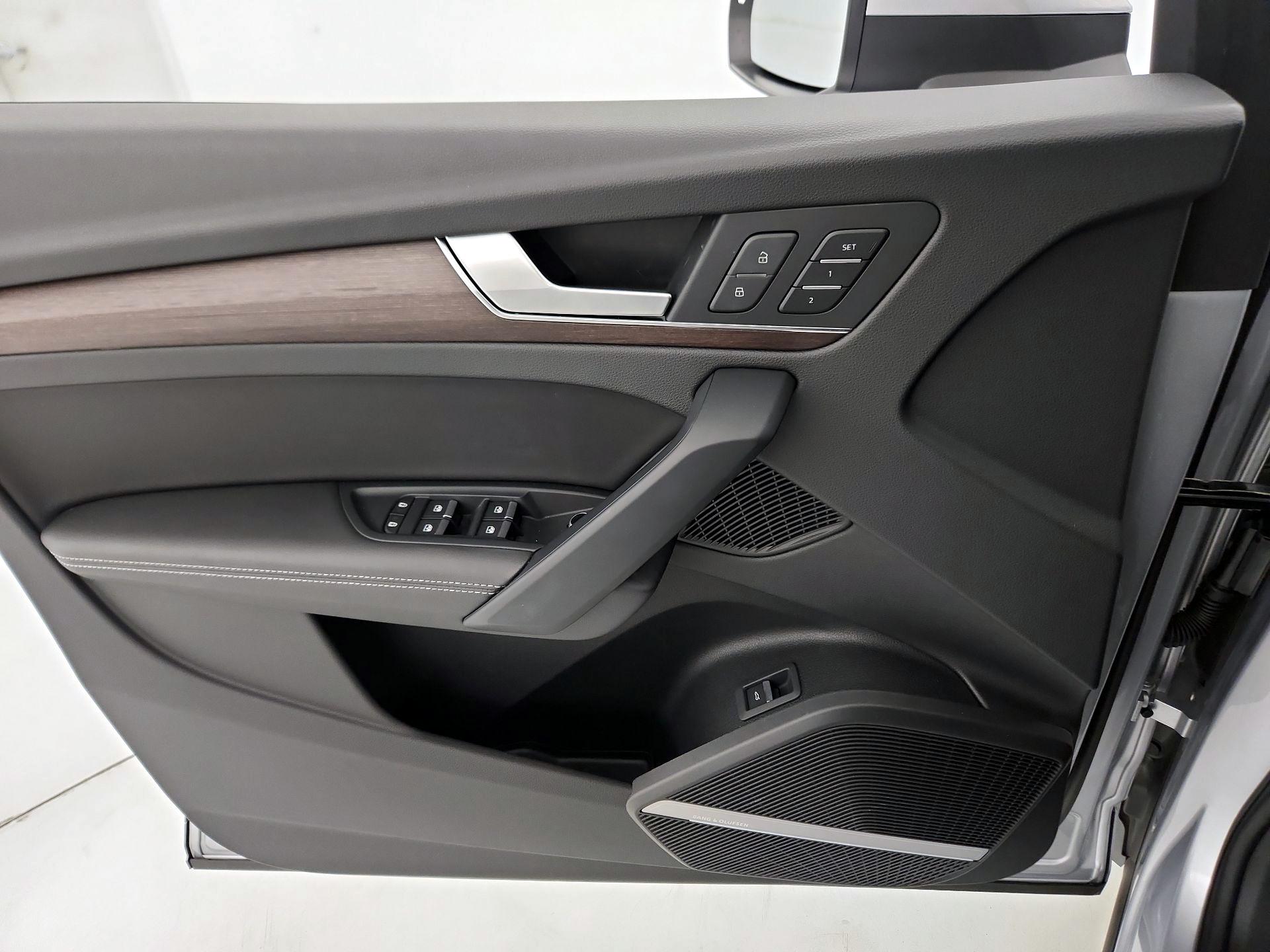 Thumbnail: 2023 Audi Q5 - 12