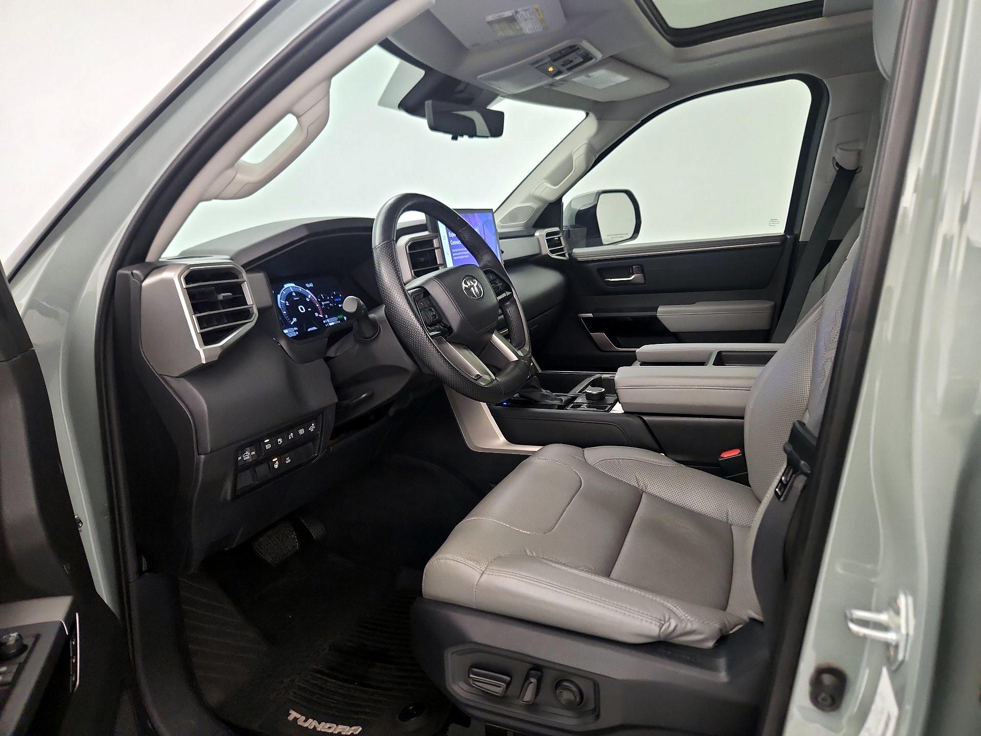 Thumbnail: 2024 Toyota Tundra - 11