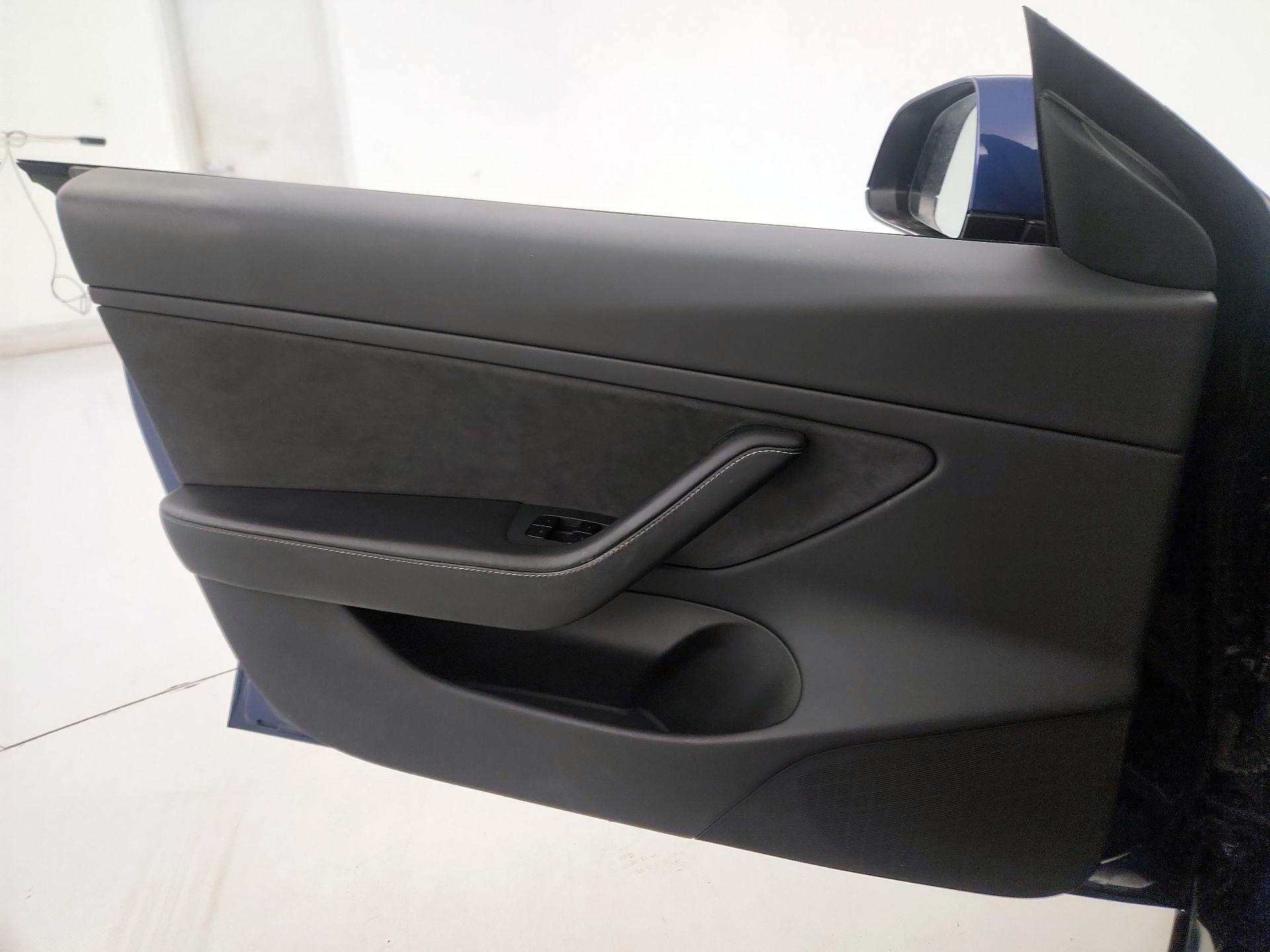 Thumbnail: 2021 Tesla Model 3 - 12