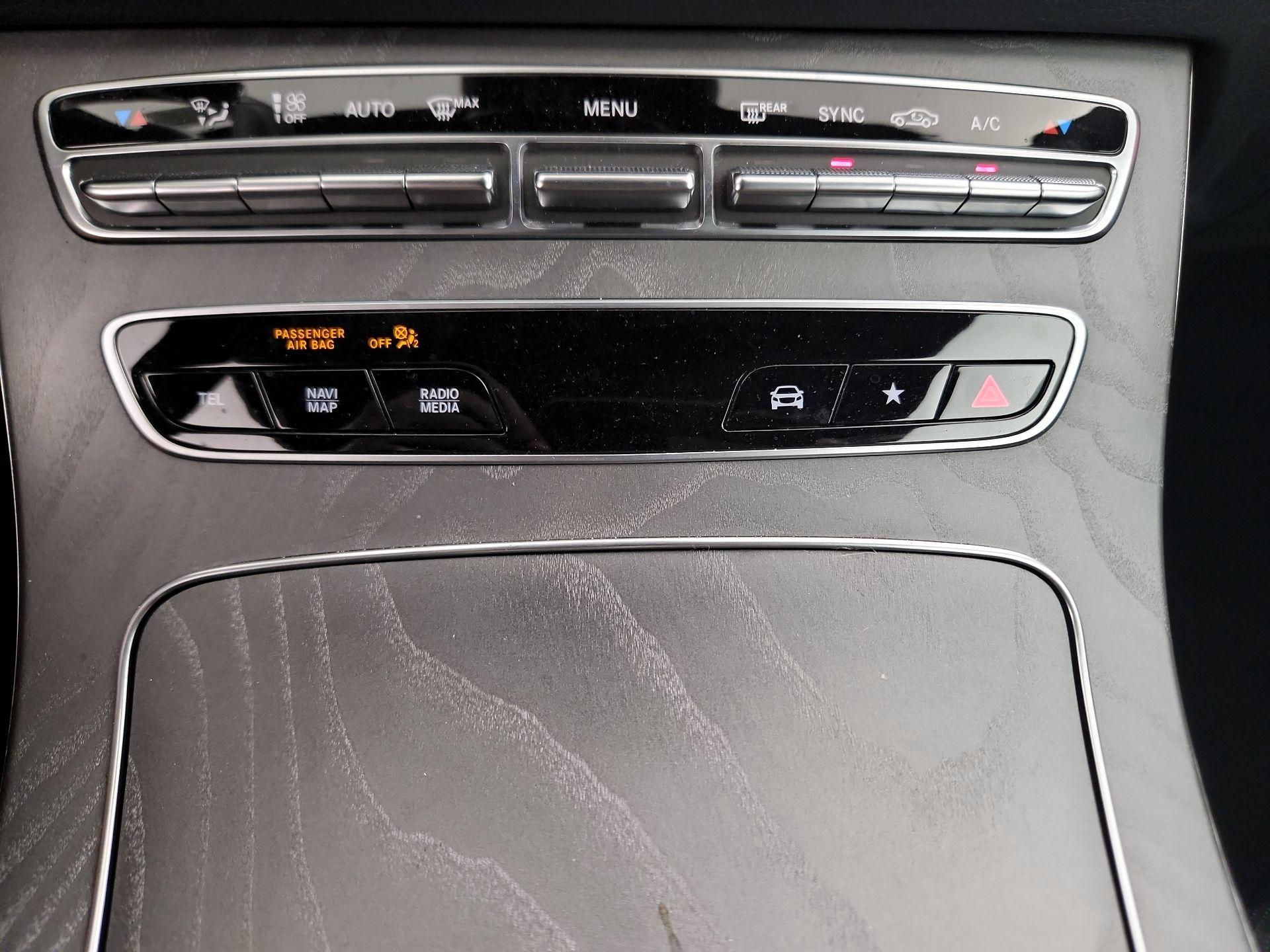 Thumbnail: 2022 Mercedes-Benz E-Class - 17