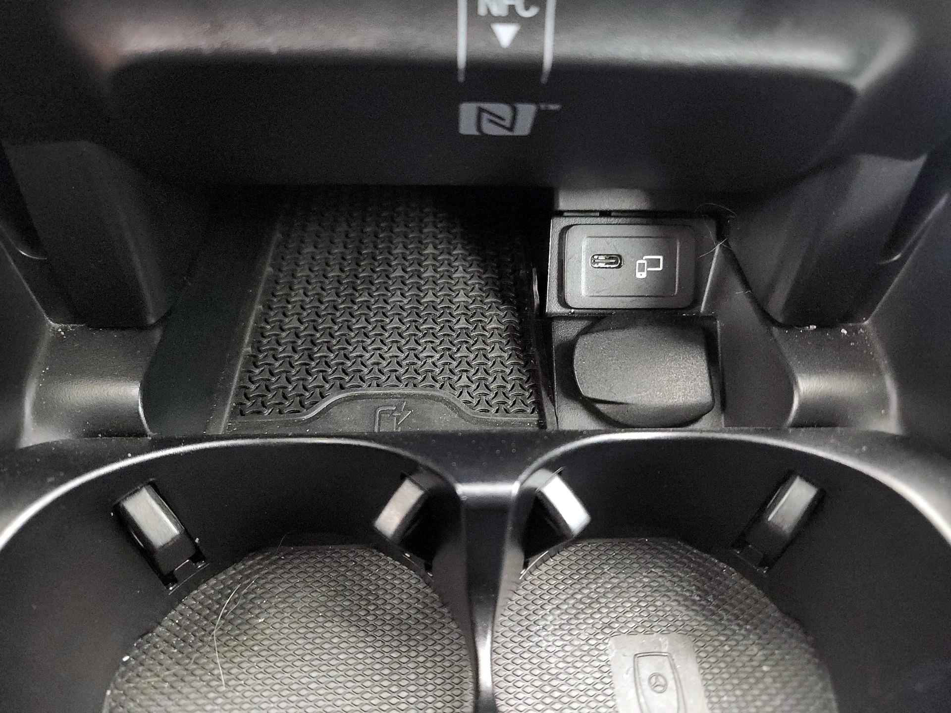 Thumbnail: 2022 Mercedes-Benz E-Class - 19