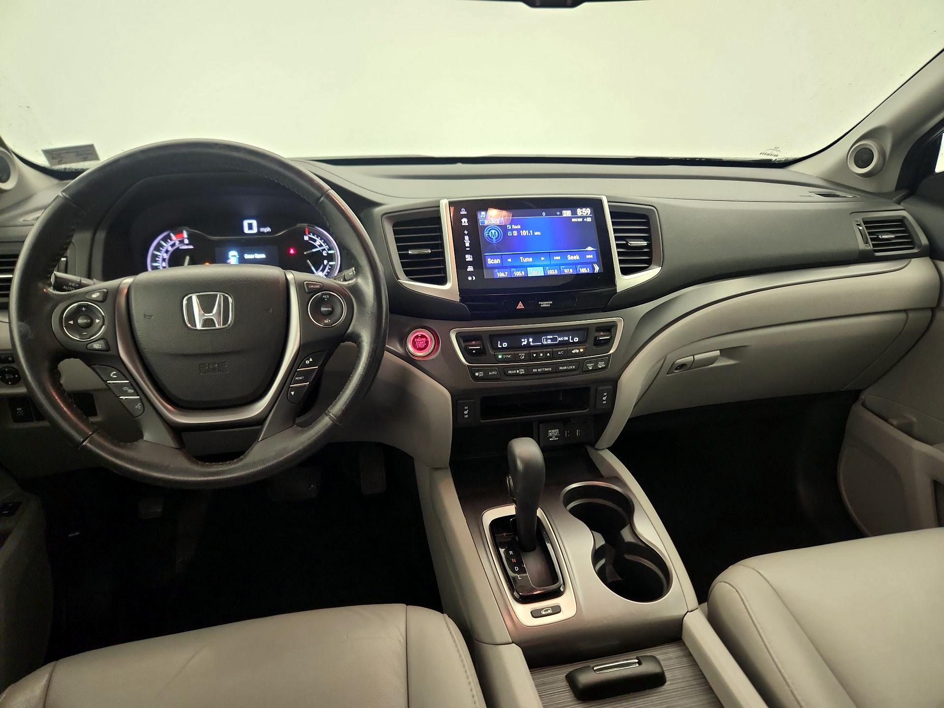Thumbnail: 2017 Honda Pilot - 9